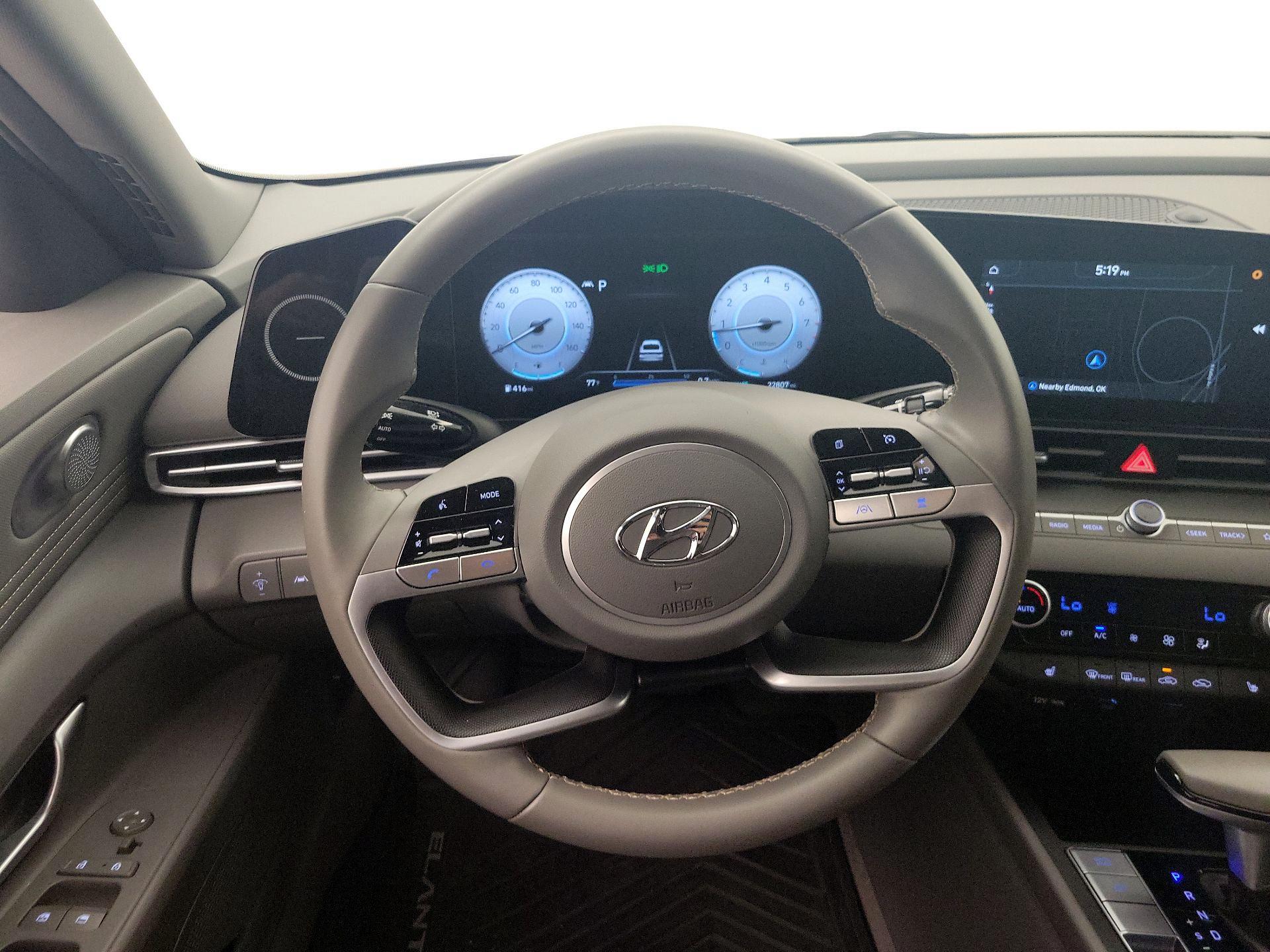 Thumbnail: 2023 Hyundai Elantra - 10