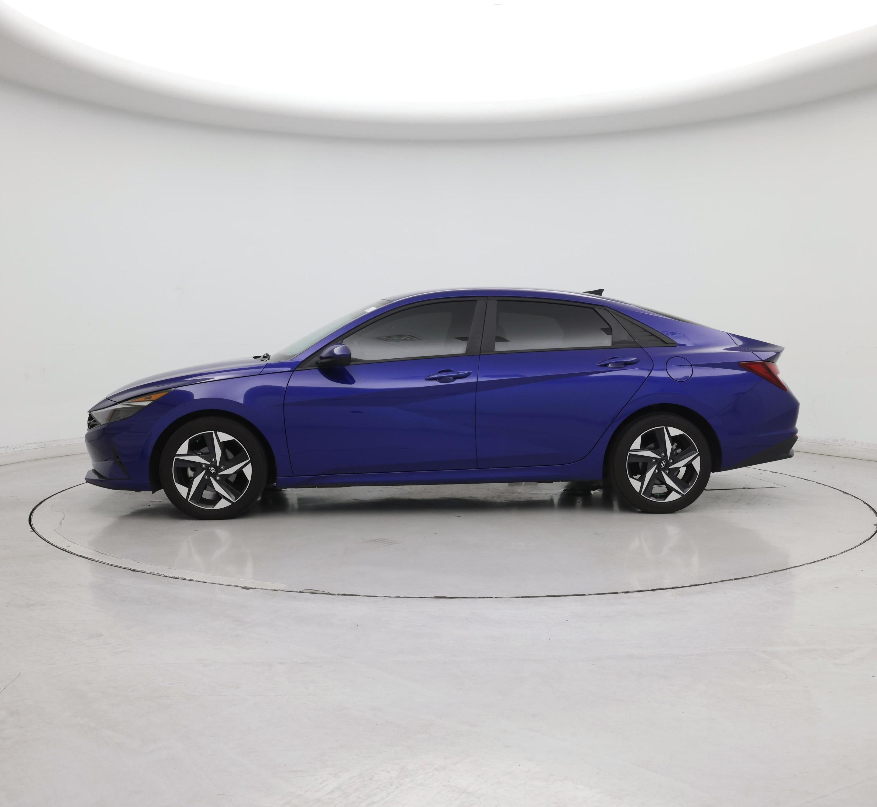 Thumbnail: 2023 Hyundai Elantra - 3