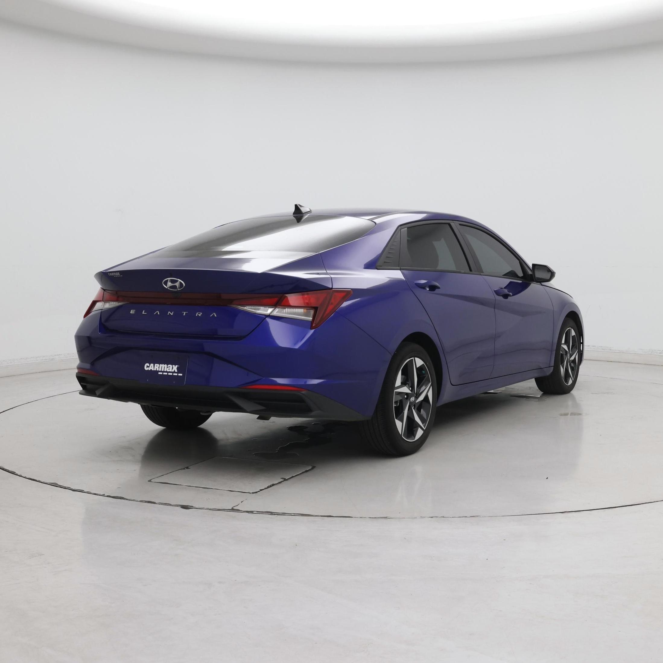 Thumbnail: 2023 Hyundai Elantra - 8