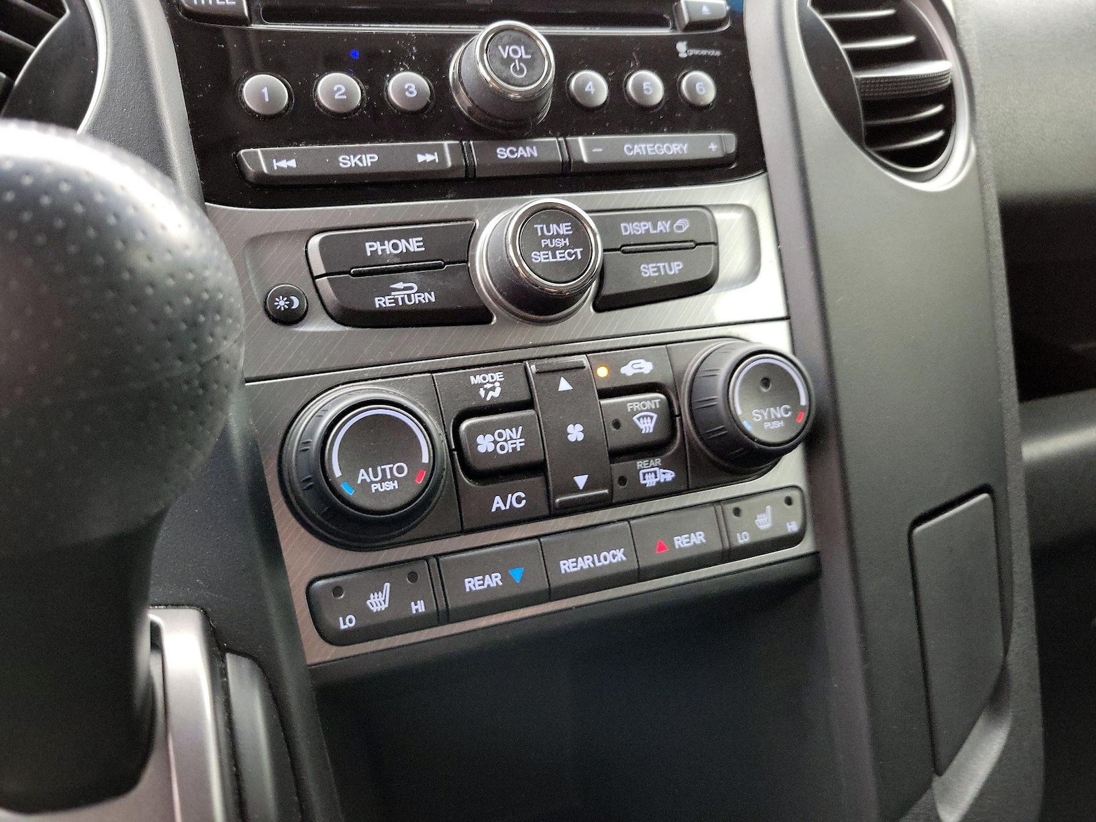 2014 Honda Pilot EX-L - Photo 17