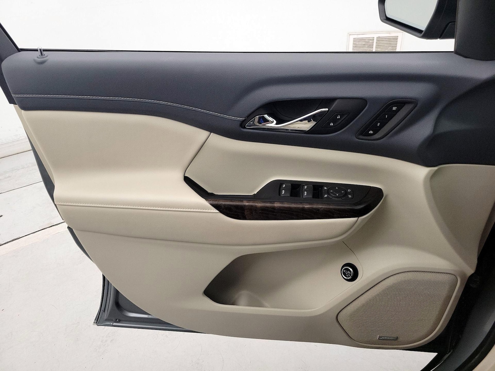2023 GMC Acadia Denali - Photo 13