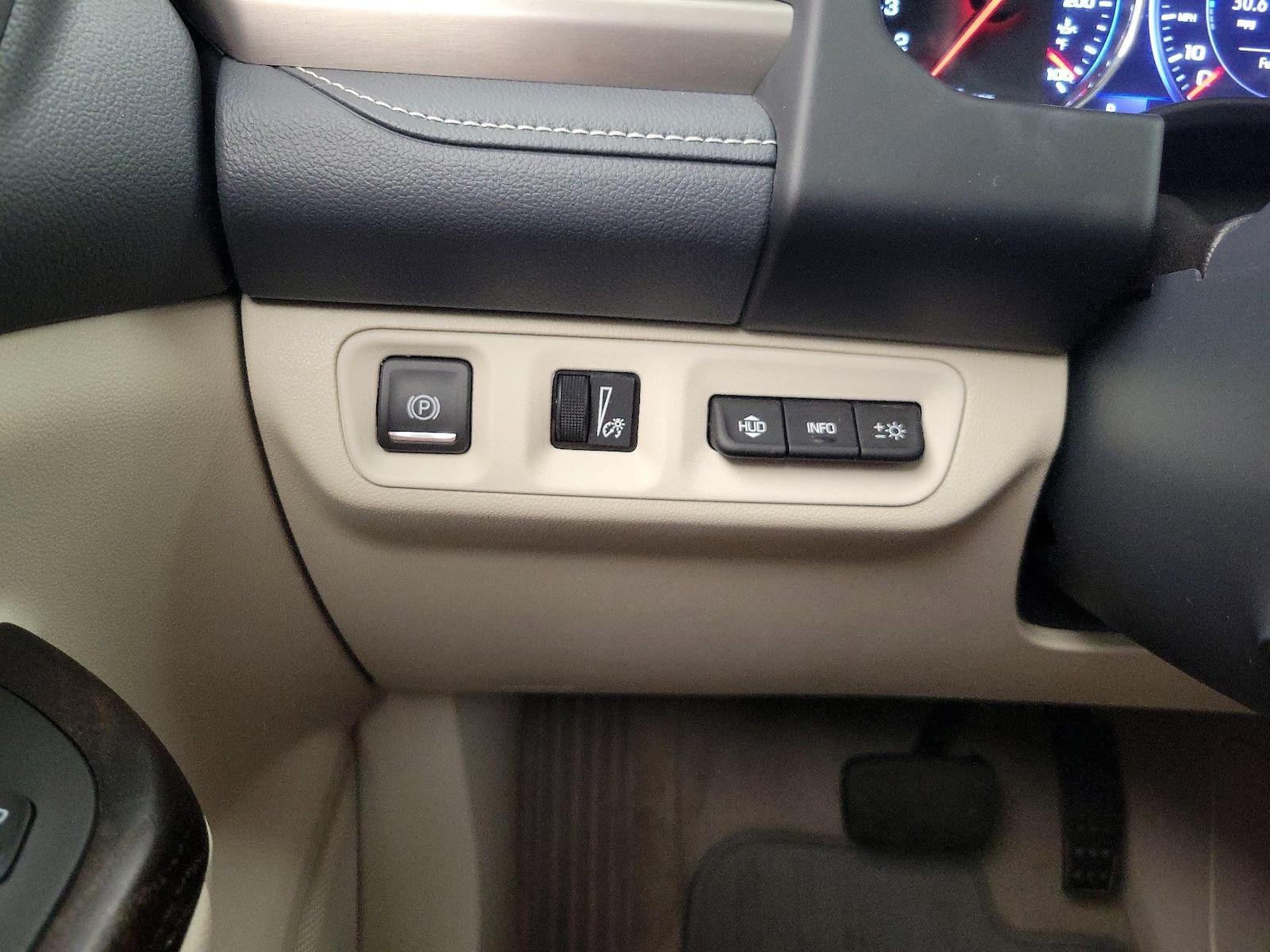 2023 GMC Acadia Denali - Photo 14