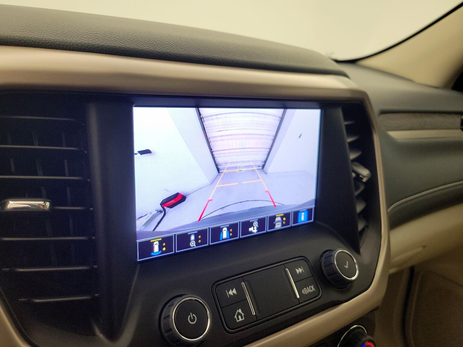 2023 GMC Acadia Denali - Photo 15