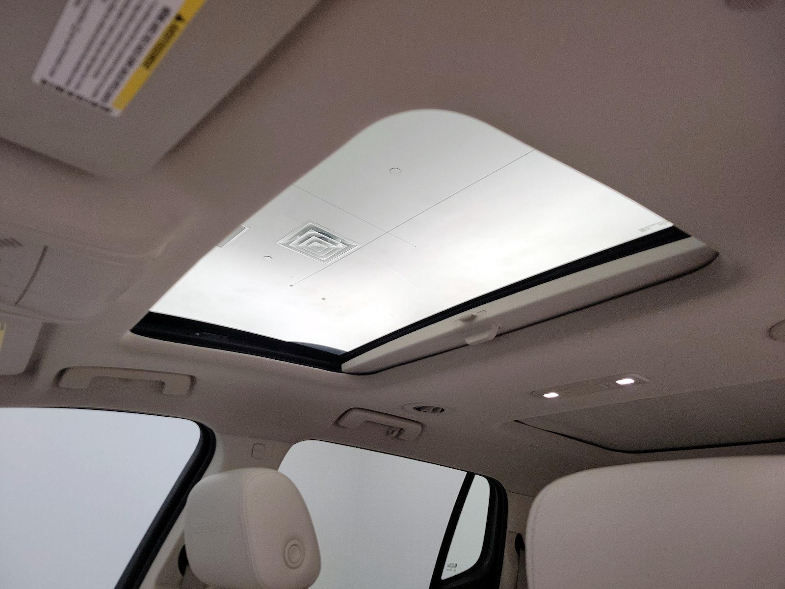 2023 GMC Acadia Denali - Photo 20