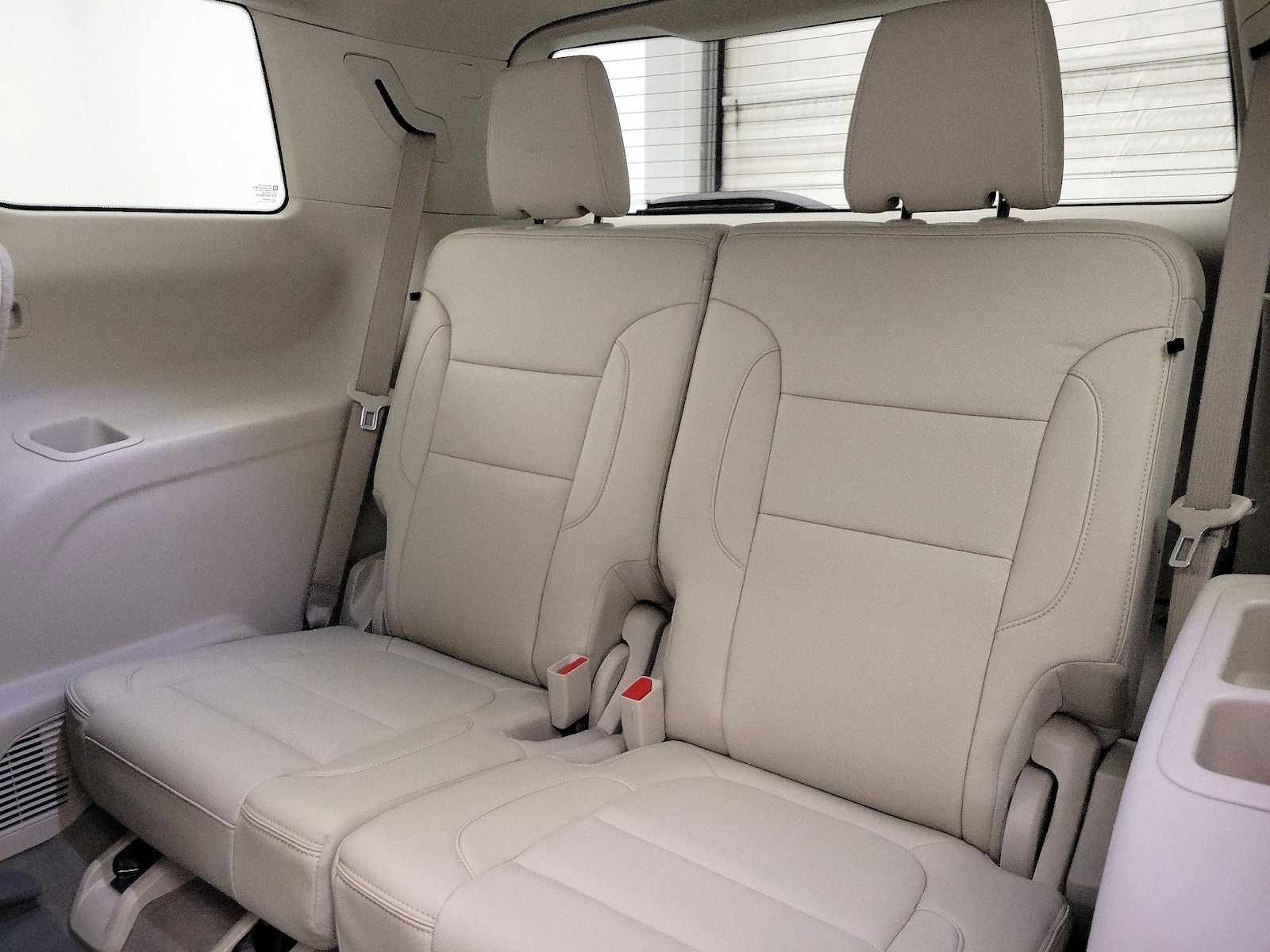2023 GMC Acadia Denali - Photo 22