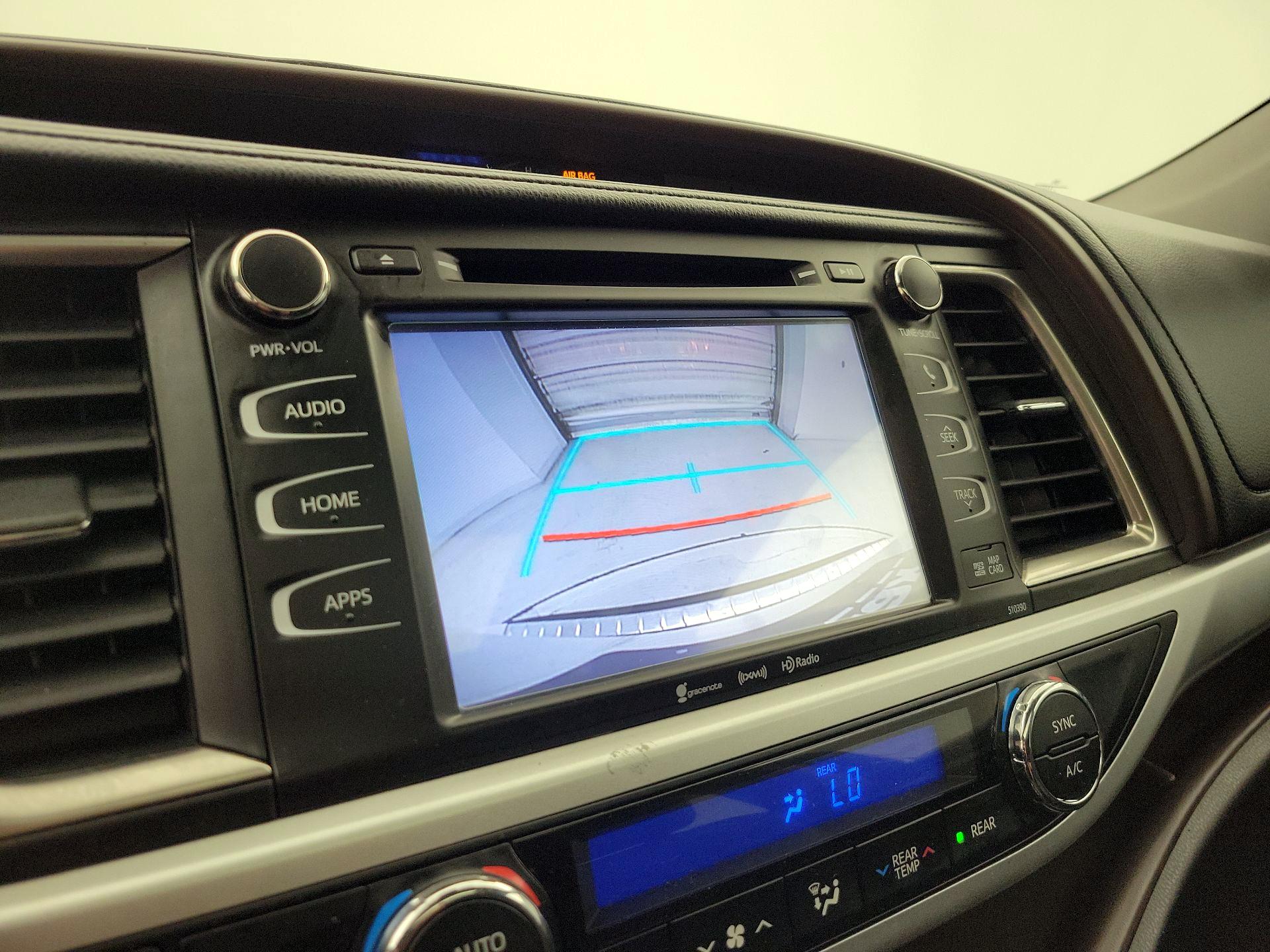 Thumbnail: 2019 Toyota Highlander - 15