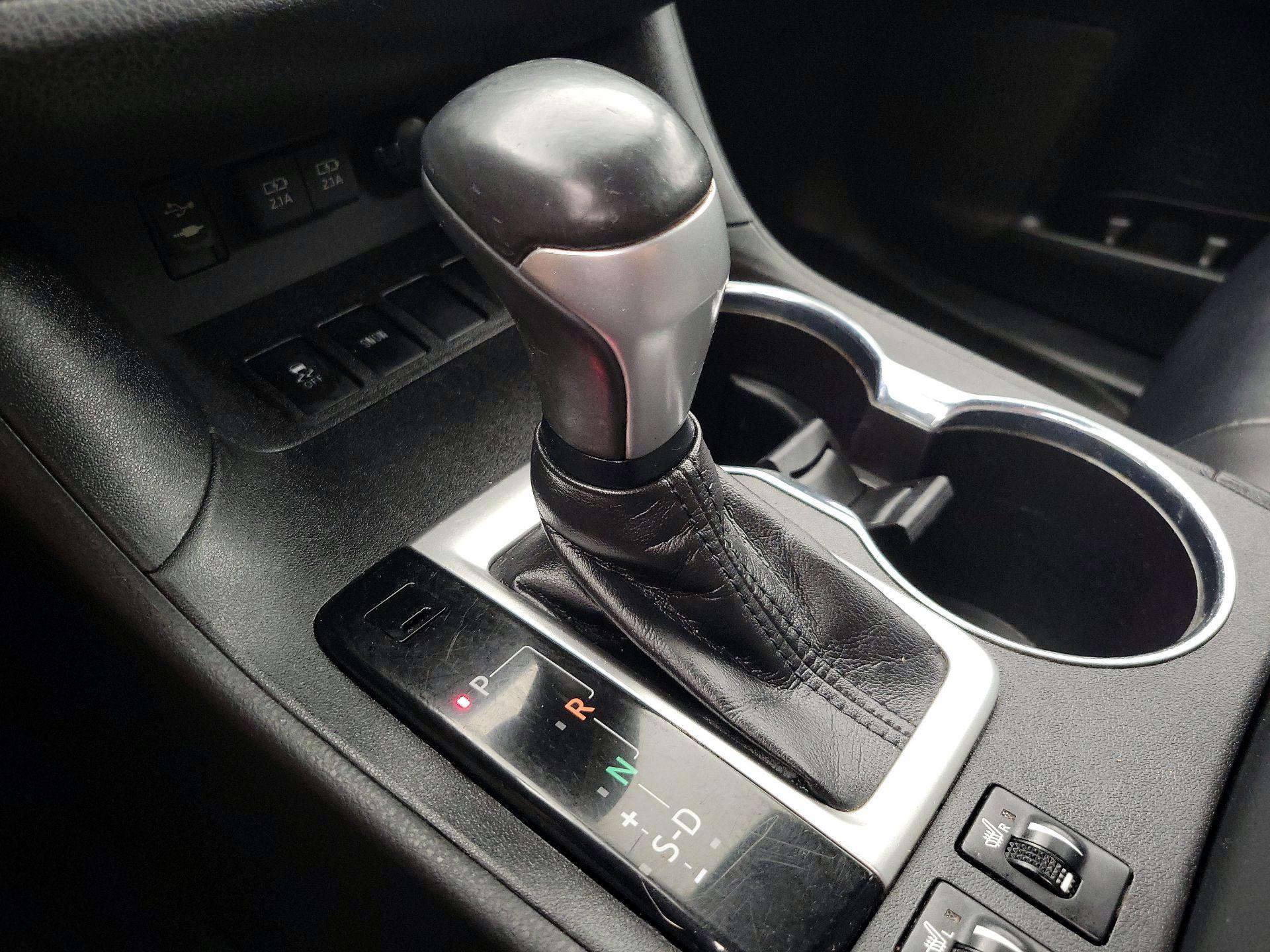 Thumbnail: 2019 Toyota Highlander - 18