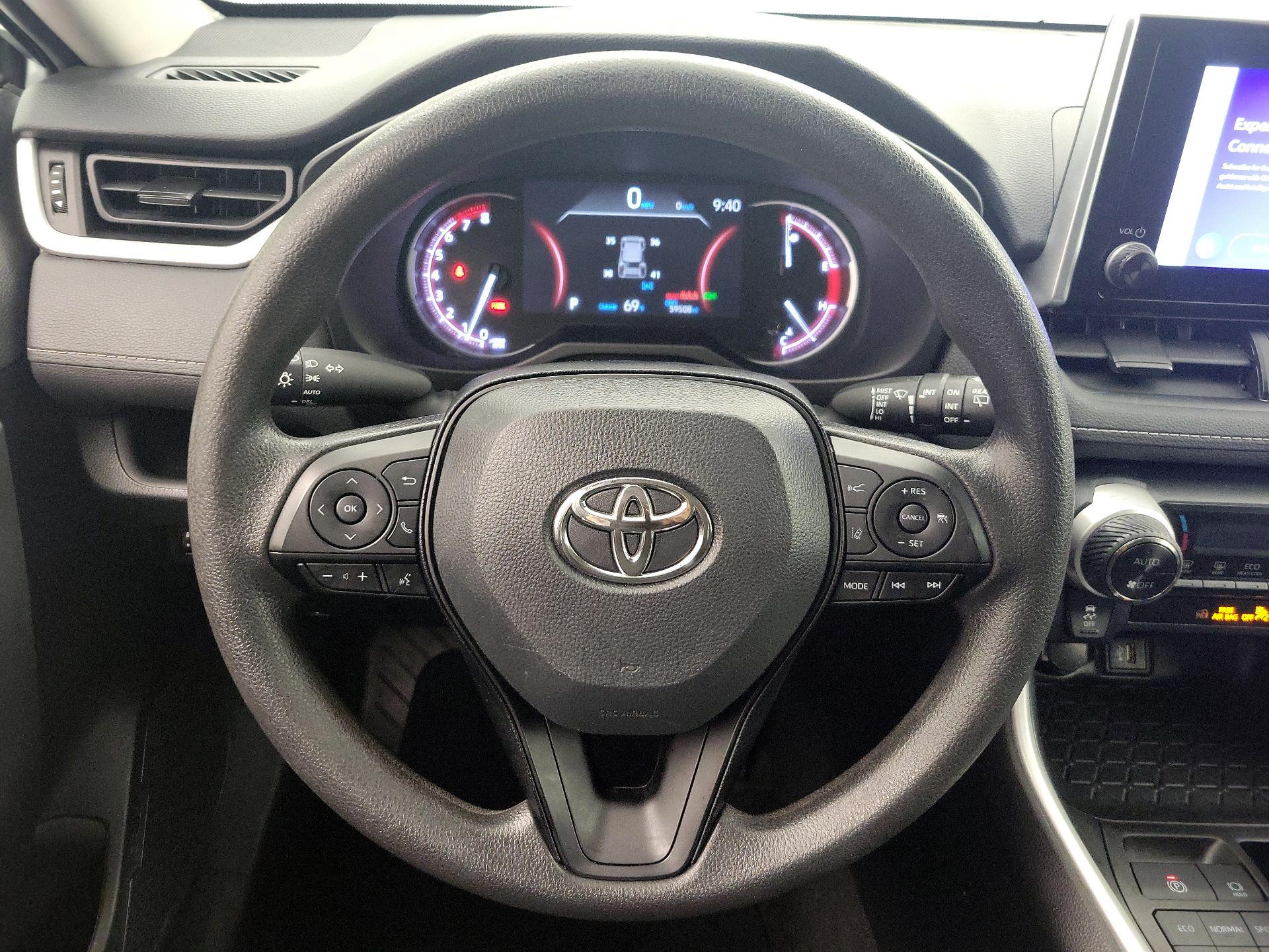 Thumbnail: 2024 Toyota RAV4 - 10