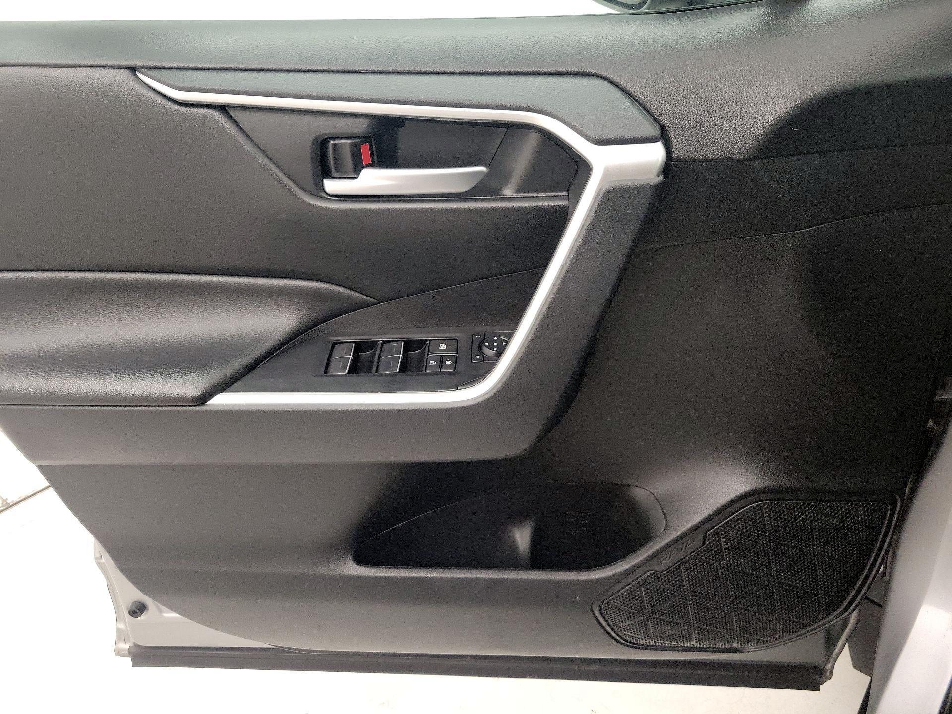 Thumbnail: 2024 Toyota RAV4 - 12