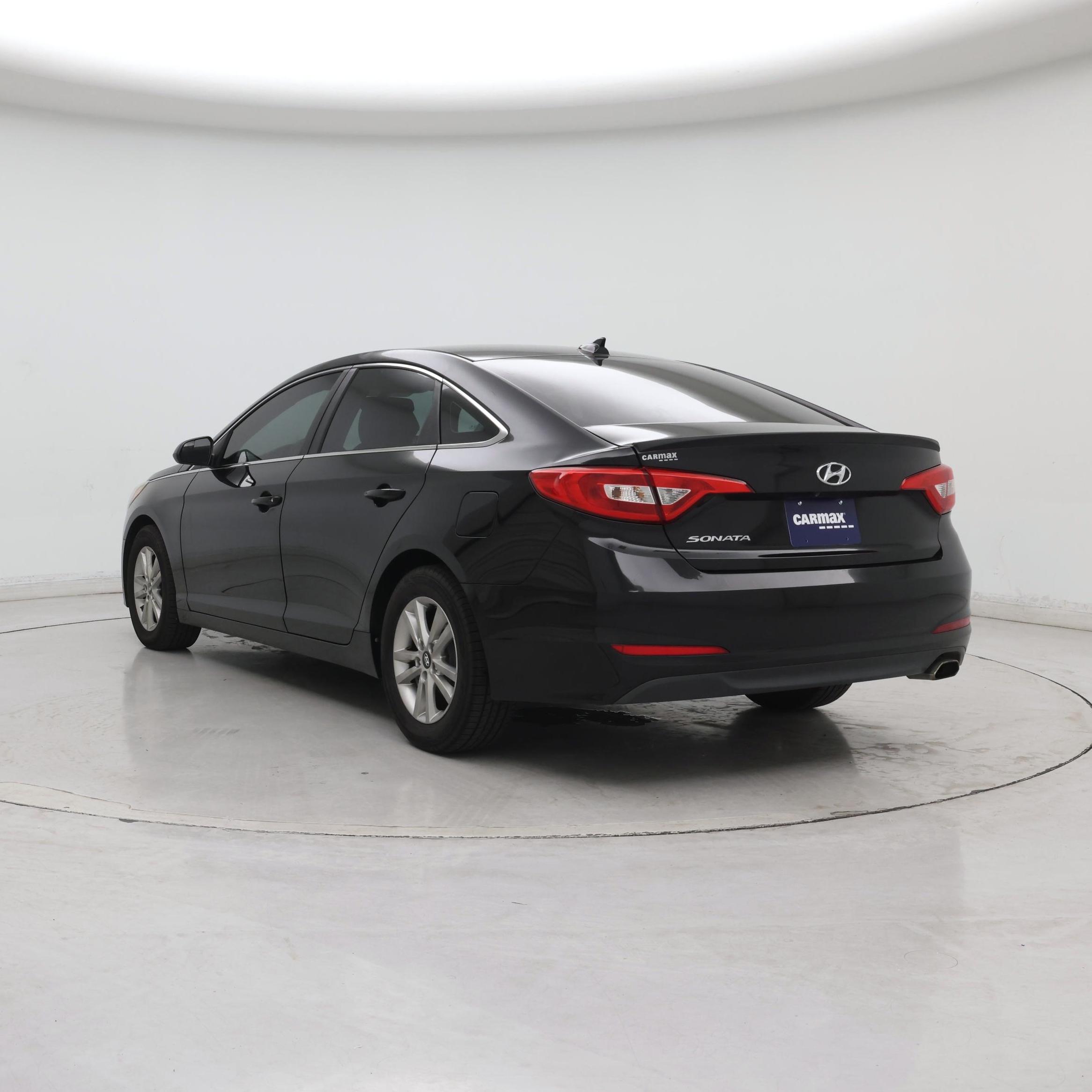 Thumbnail: 2015 Hyundai Sonata - 2
