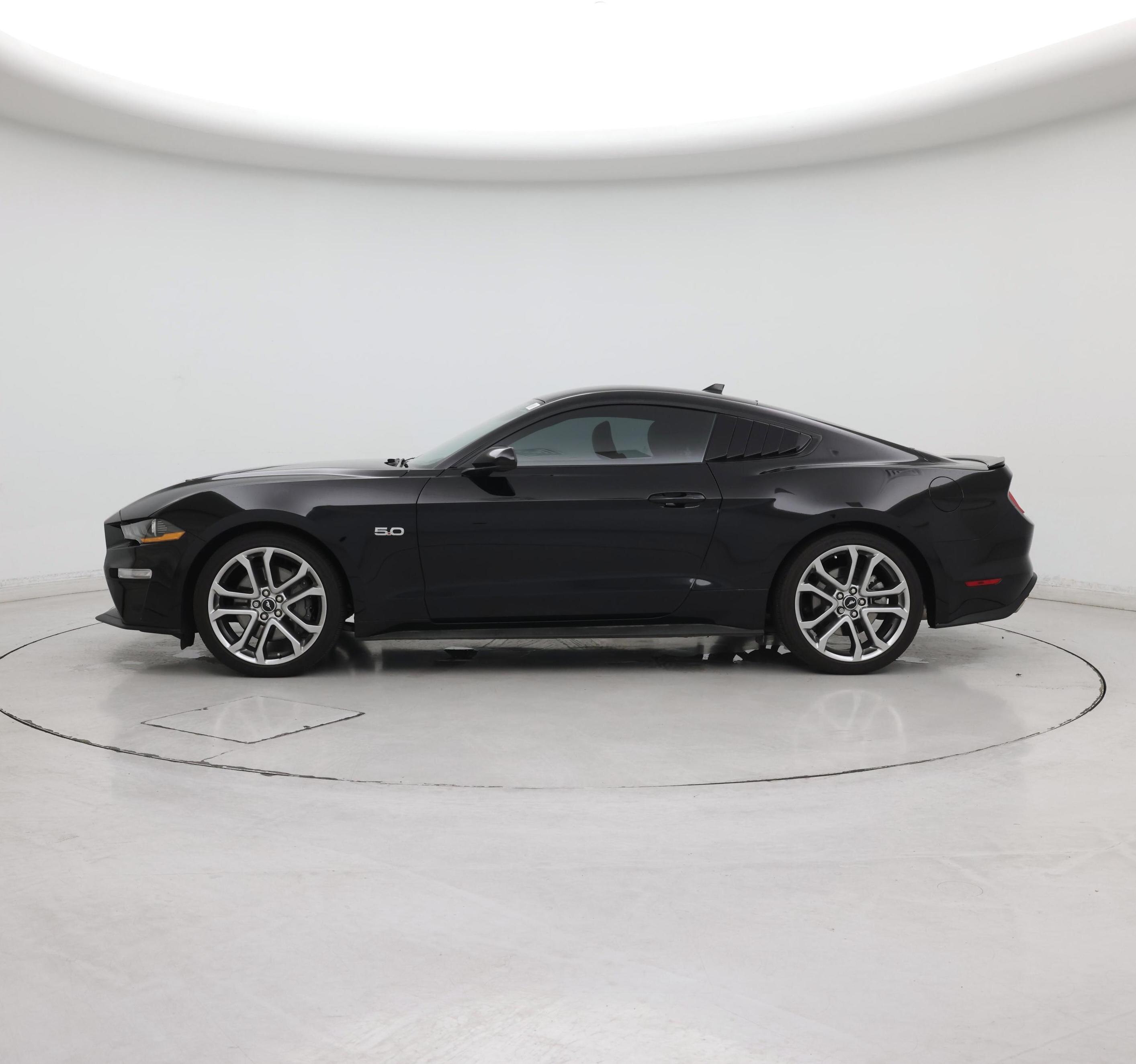 Thumbnail: 2022 Ford Mustang - 3