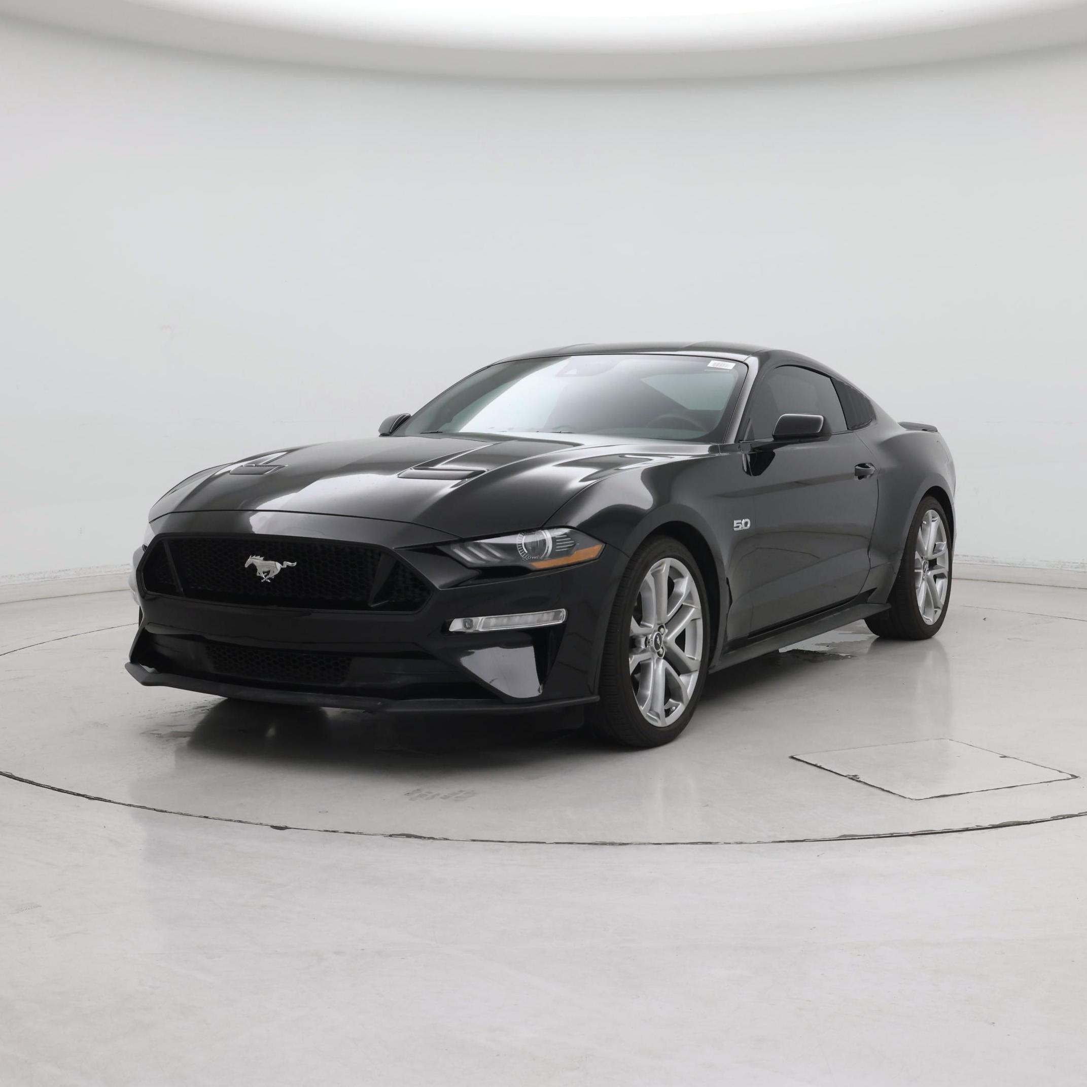 Thumbnail: 2022 Ford Mustang - 4