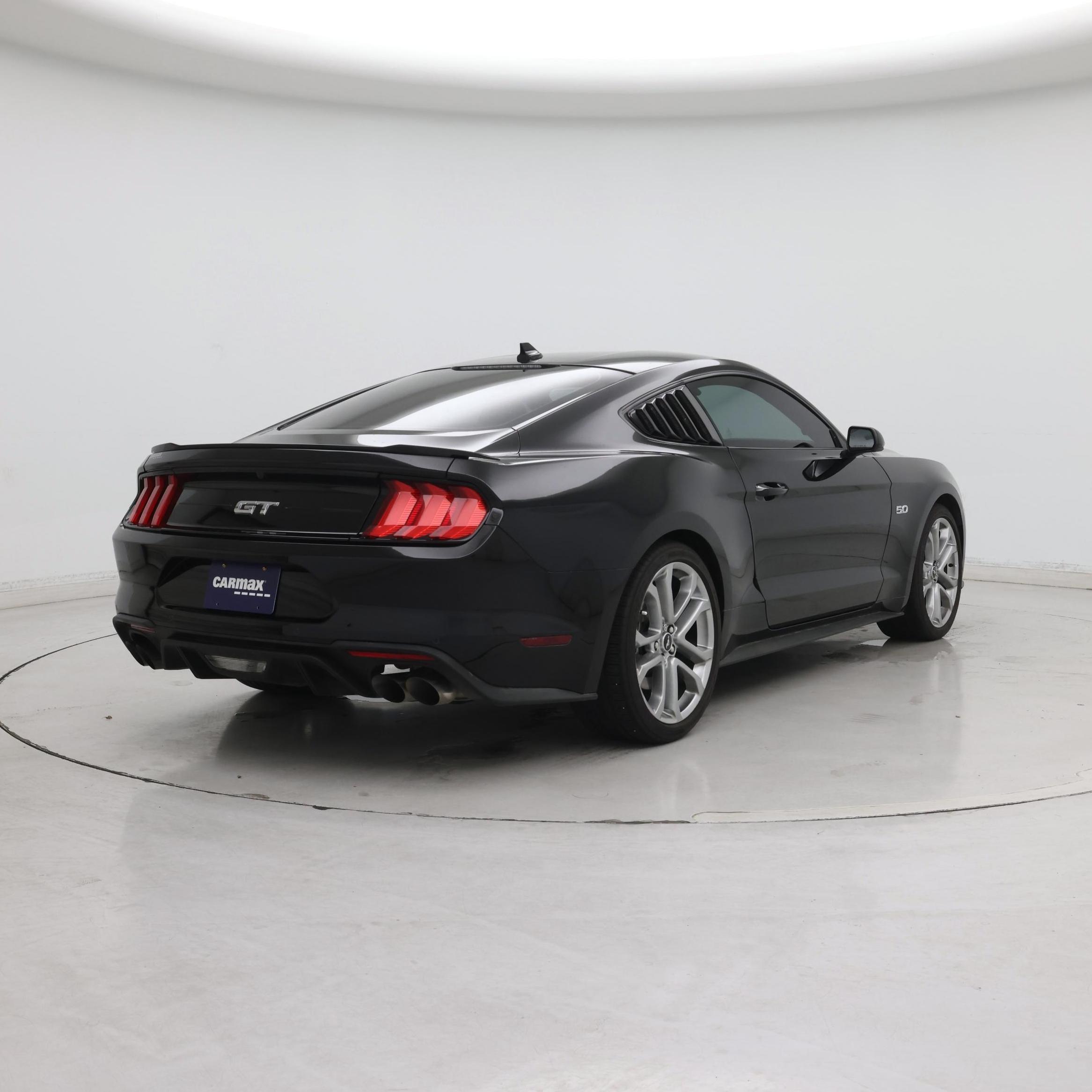 Thumbnail: 2022 Ford Mustang - 8