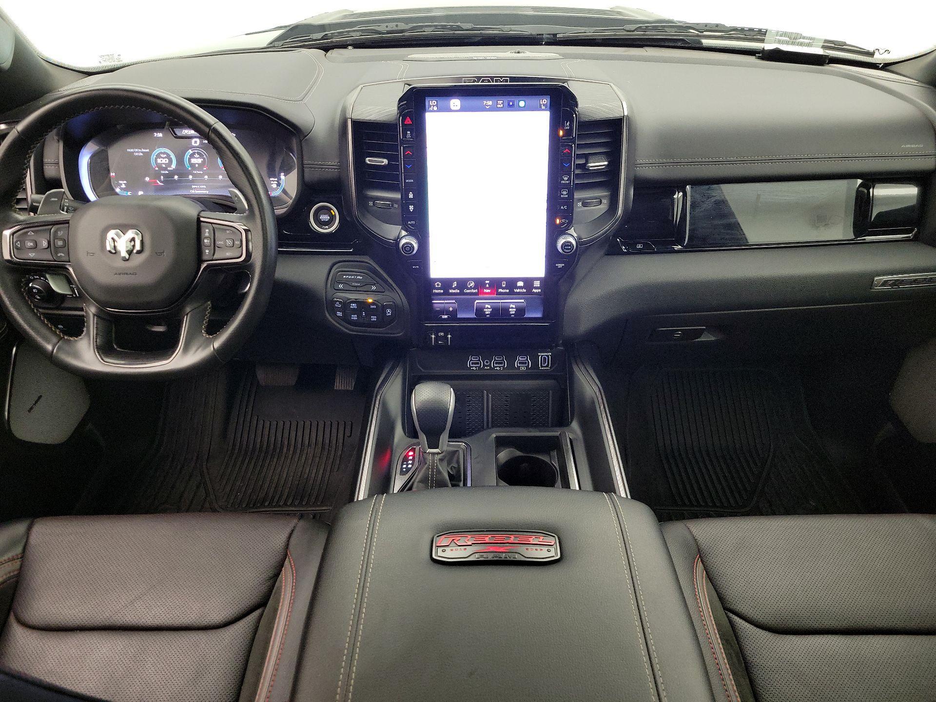 Thumbnail: 2025 RAM 1500 - 9