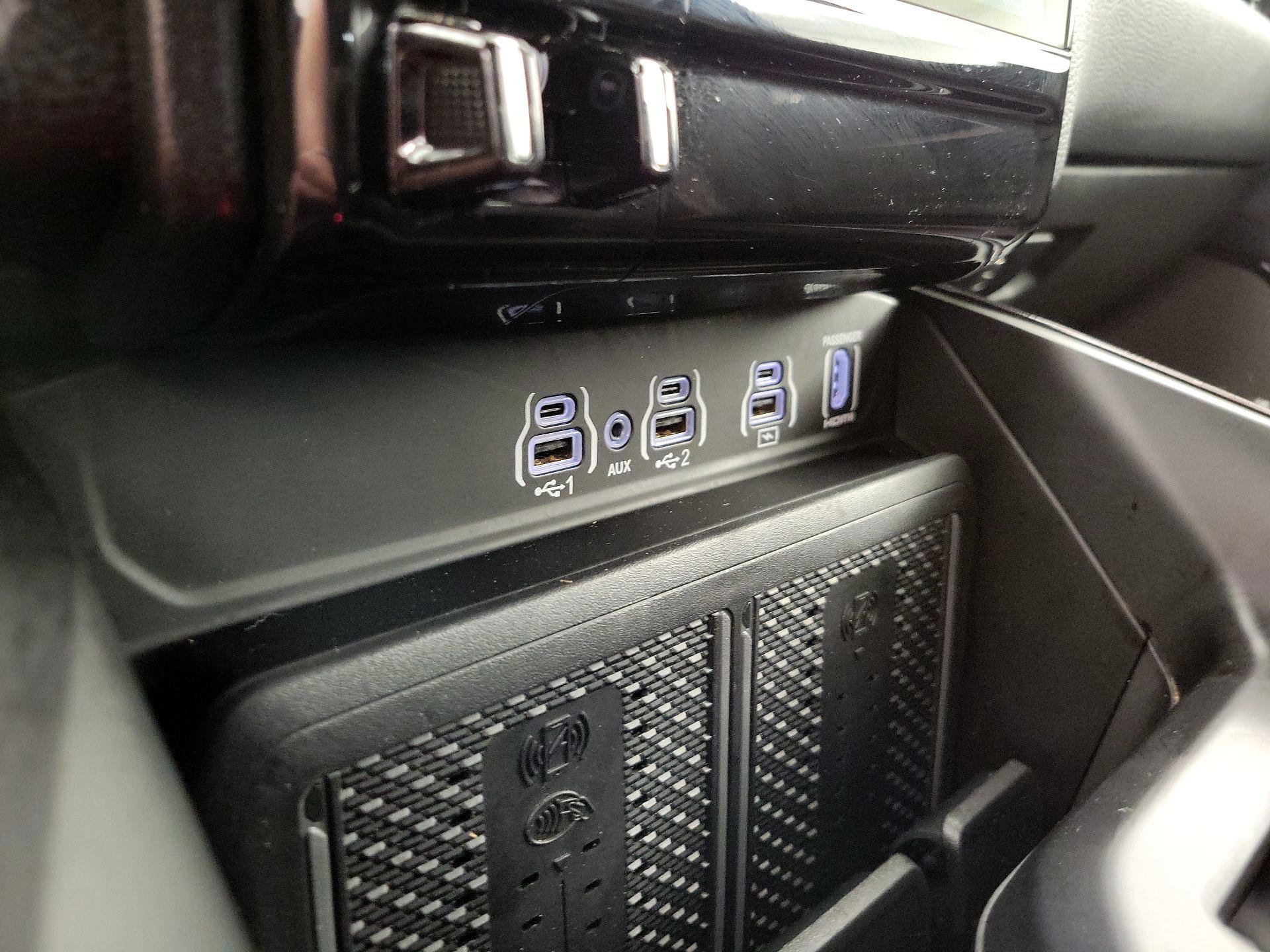 Thumbnail: 2025 RAM 1500 - 19