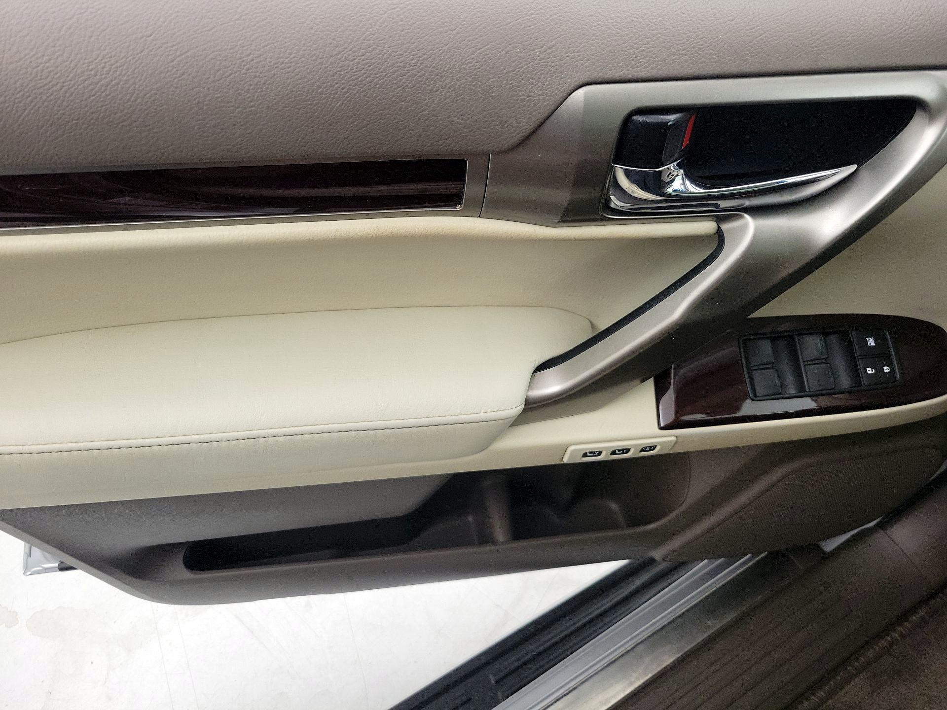 Thumbnail: 2015 Lexus GX - 12