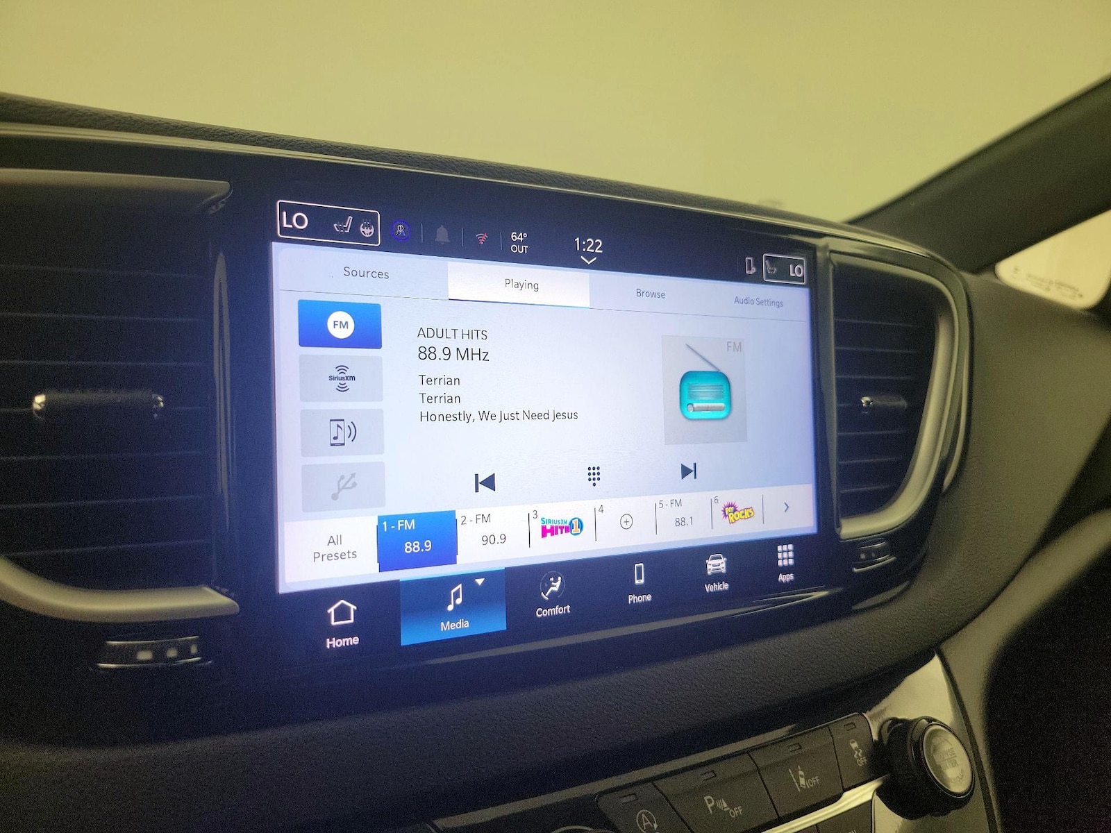 2025 Chrysler Pacifica Select - Photo 16