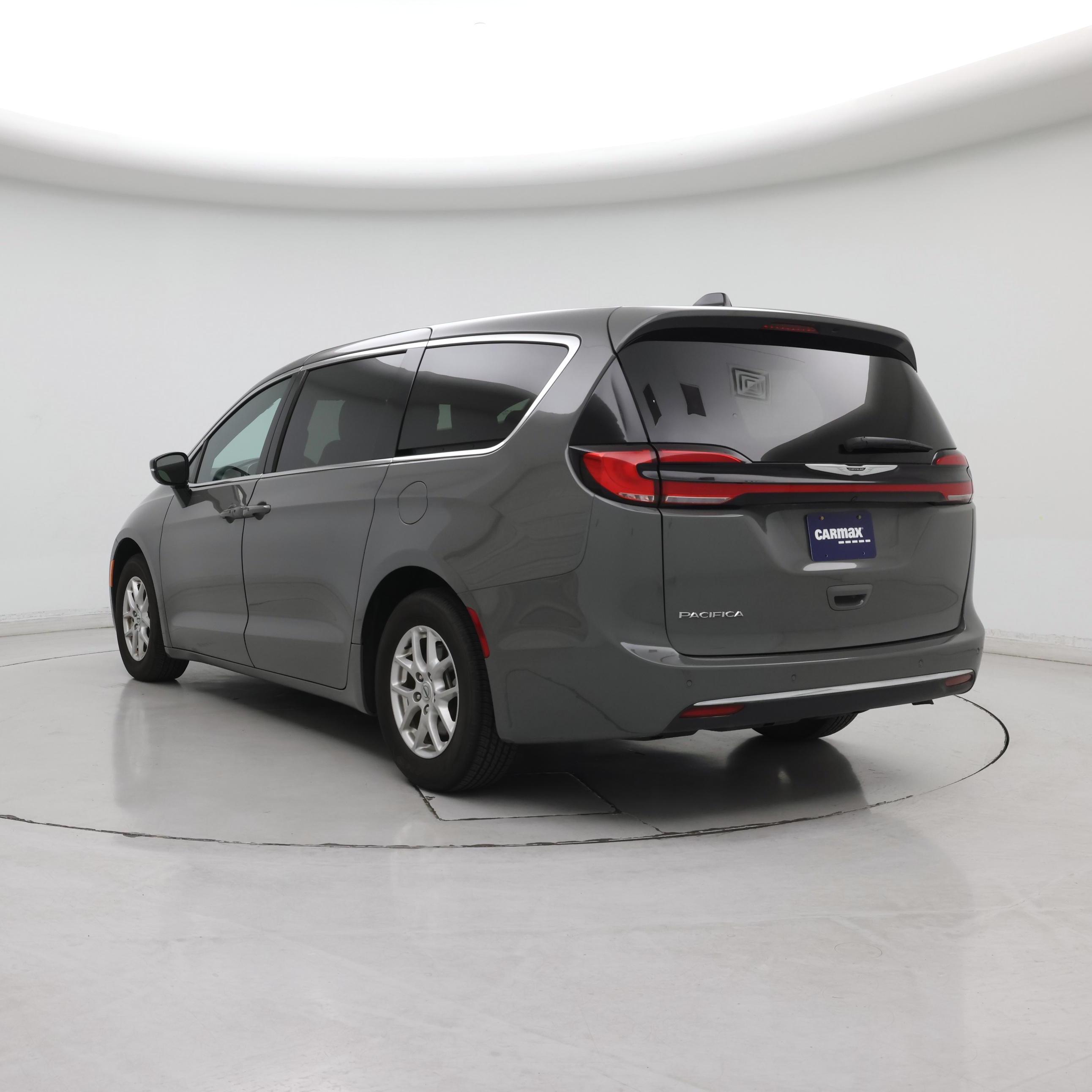Thumbnail: 2025 Chrysler Pacifica - 2
