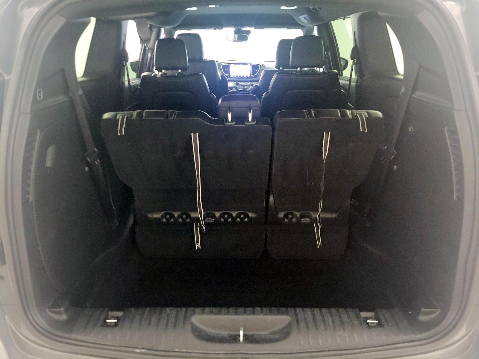 2025 Chrysler Pacifica Select - Photo 22