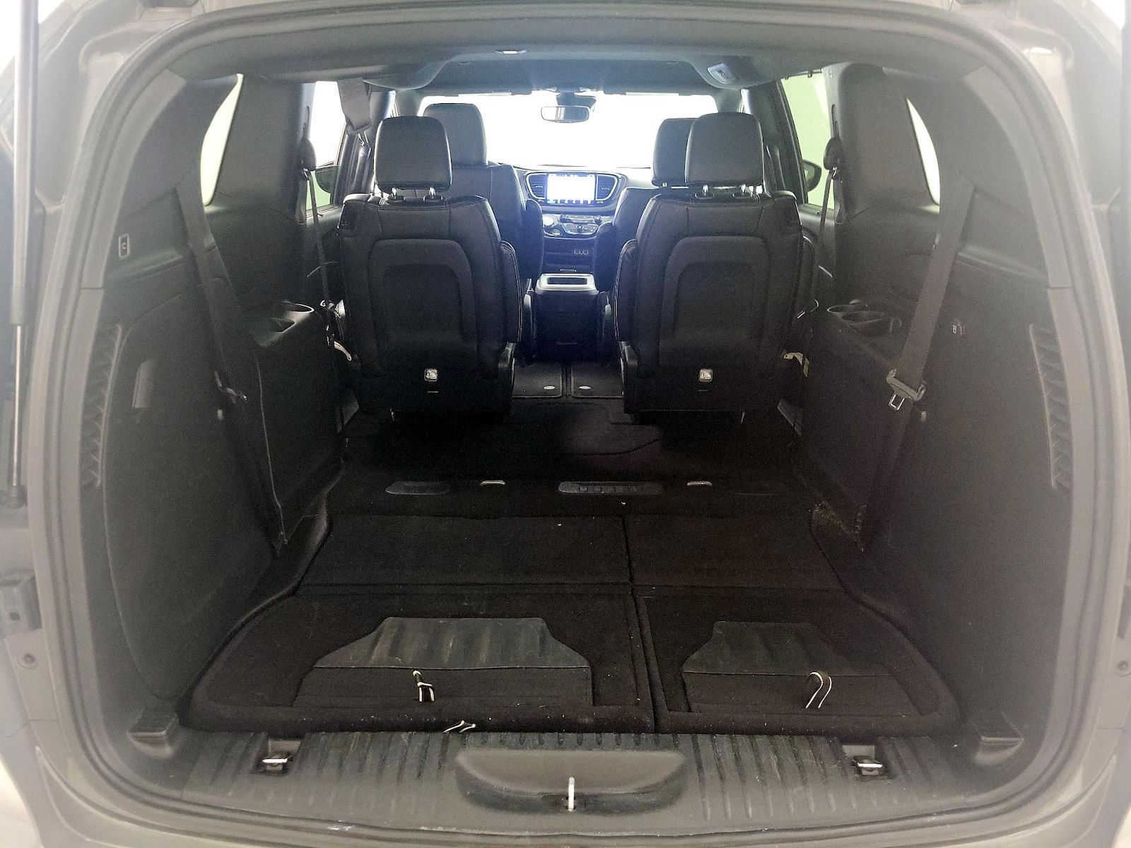 2025 Chrysler Pacifica Select - Photo 23