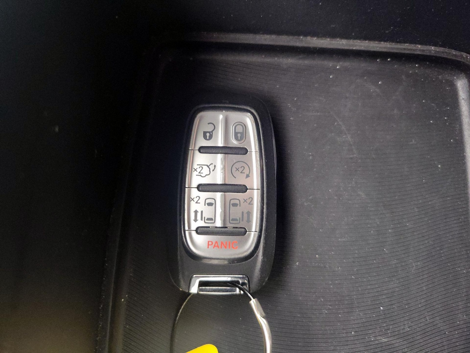 2025 Chrysler Pacifica Select - Photo 25