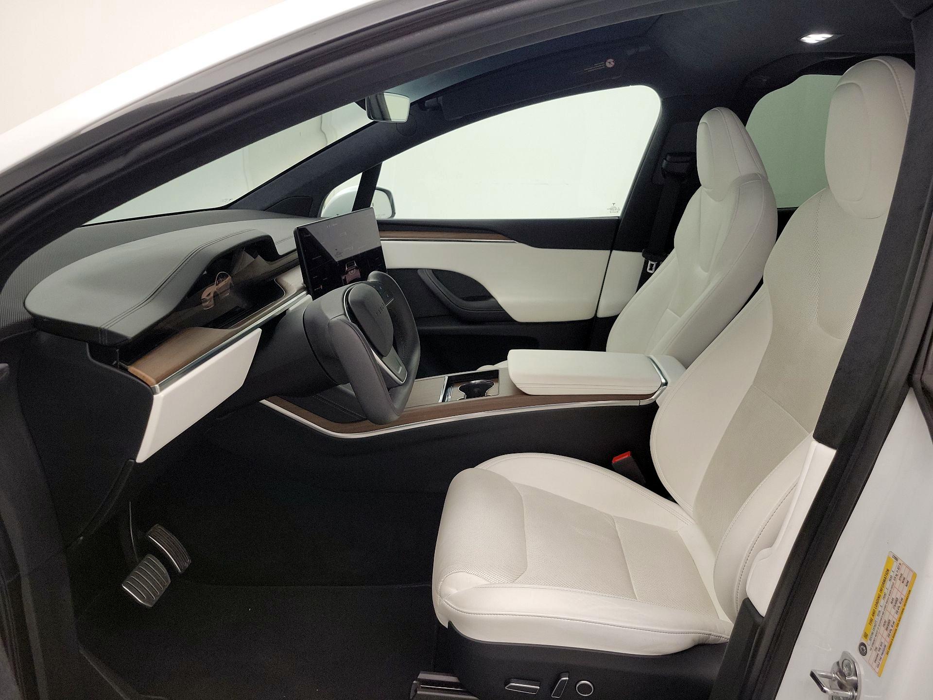 Thumbnail: 2023 Tesla Model X - 11