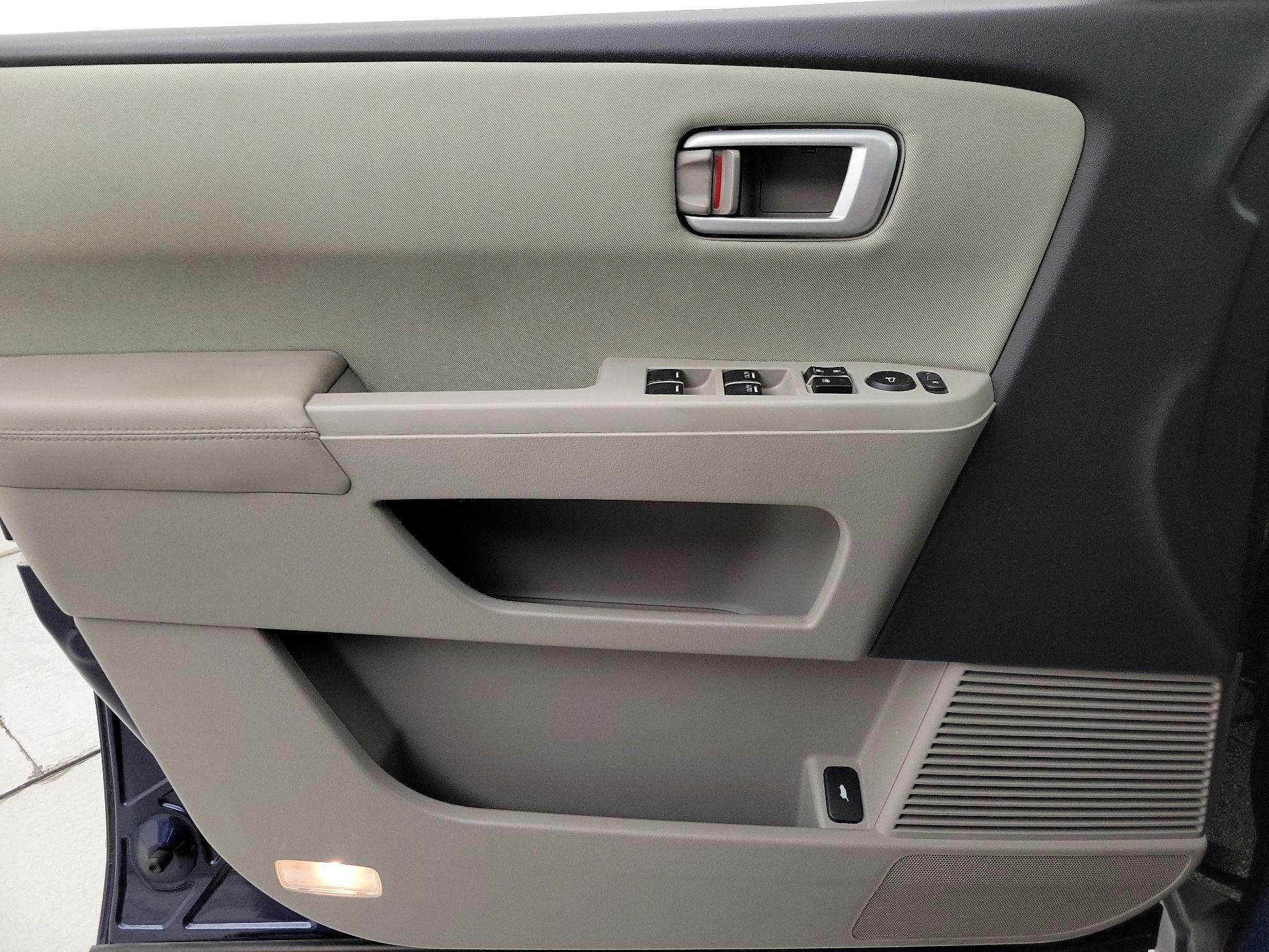 Thumbnail: 2015 Honda Pilot - 12