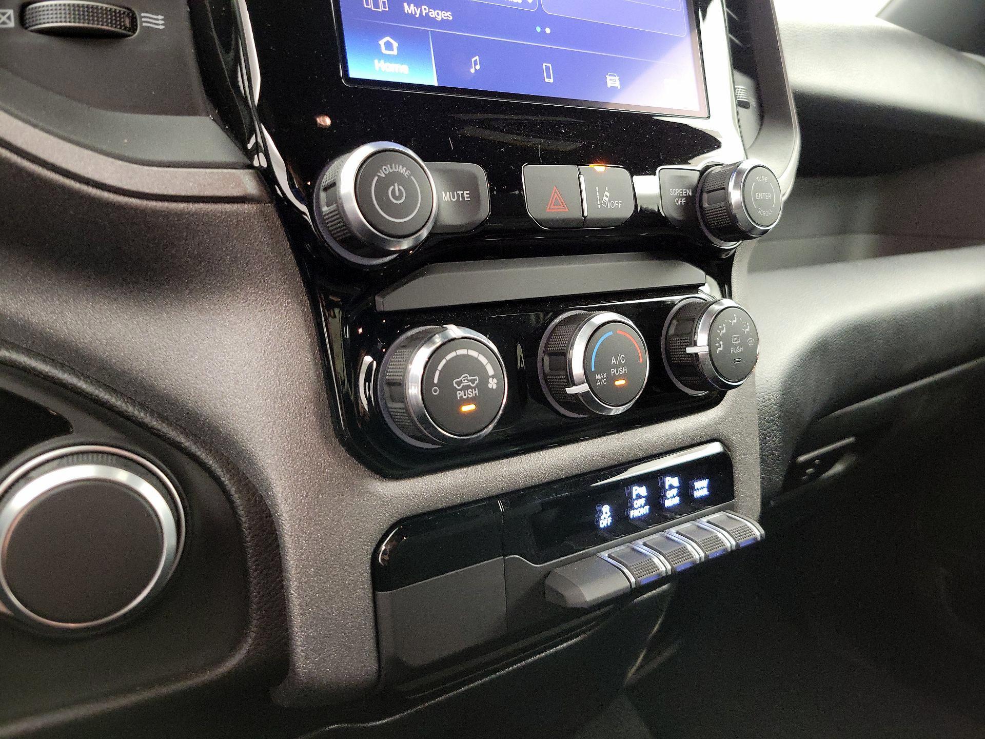 Thumbnail: 2025 RAM 1500 - 16