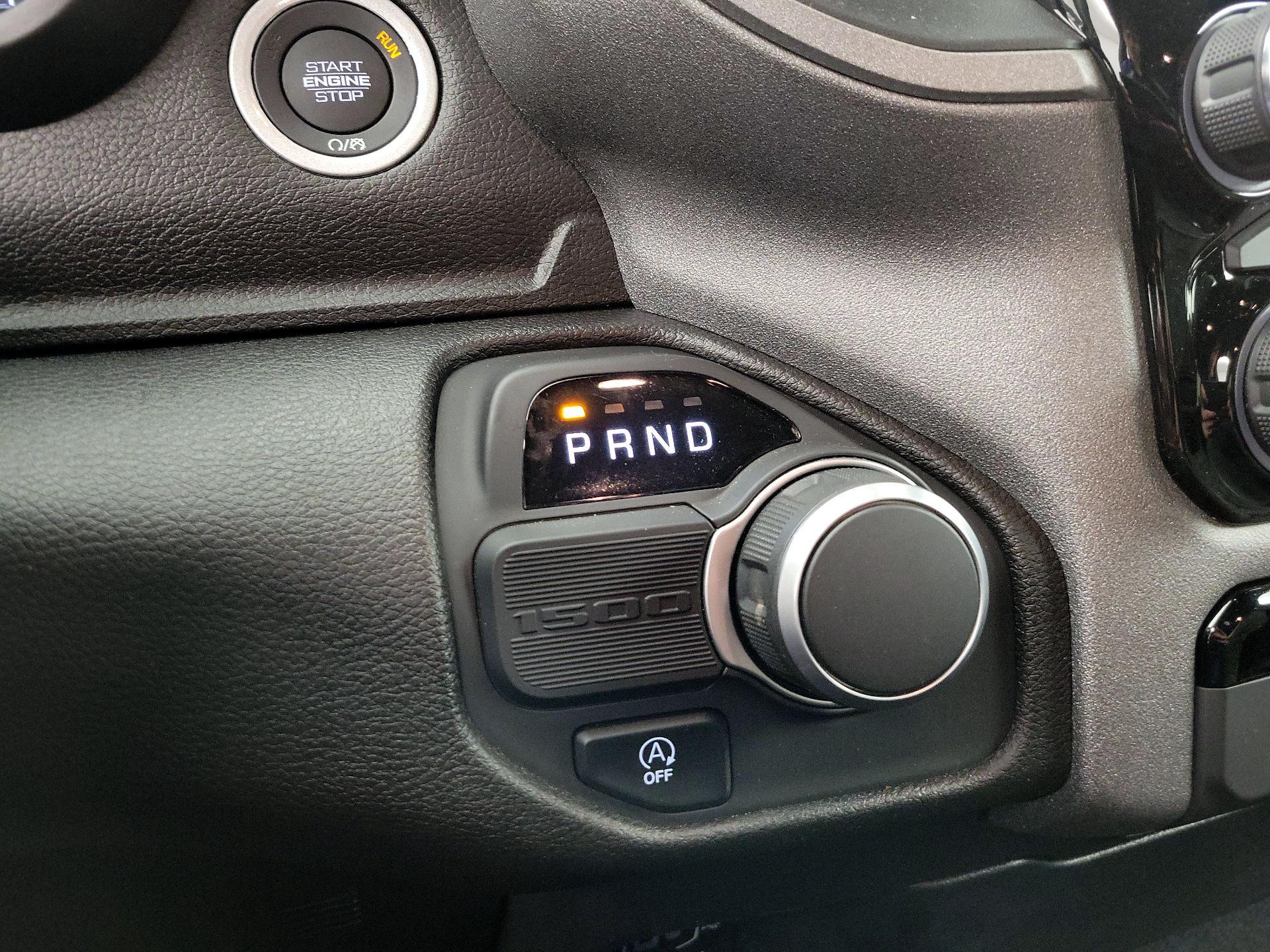 Thumbnail: 2025 RAM 1500 - 17