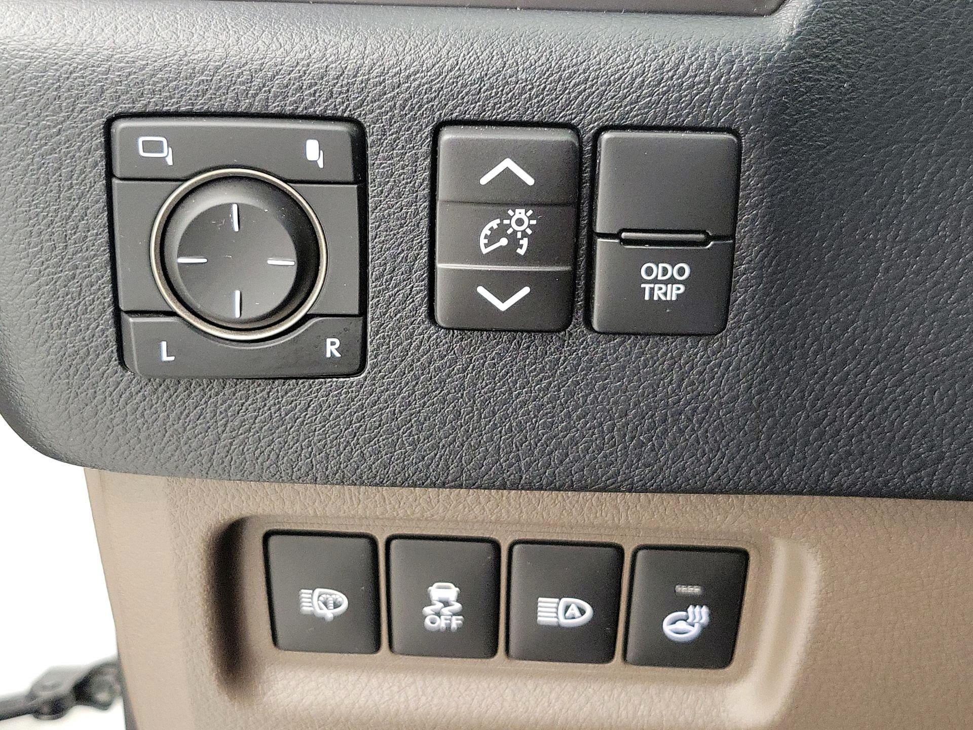 Thumbnail: 2022 Lexus GX - 13