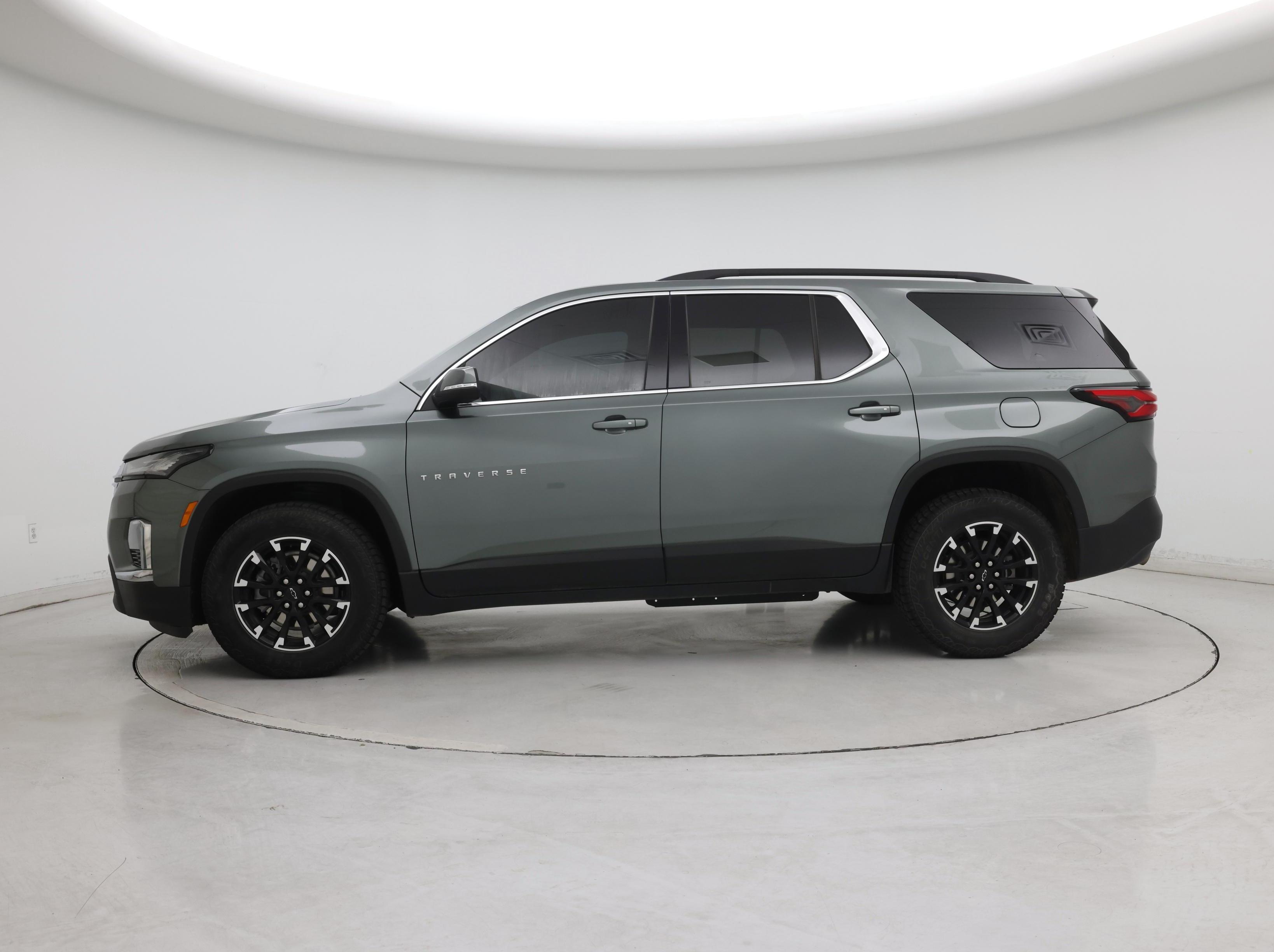 Thumbnail: 2022 Chevrolet Traverse - 3