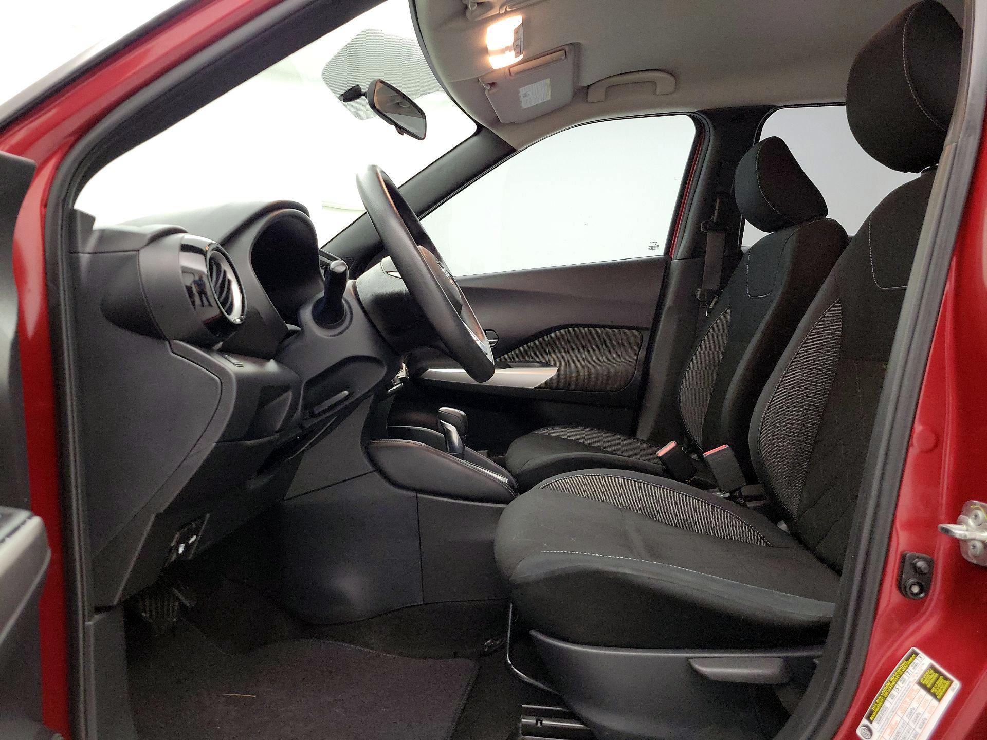 Thumbnail: 2019 Nissan Kicks - 11