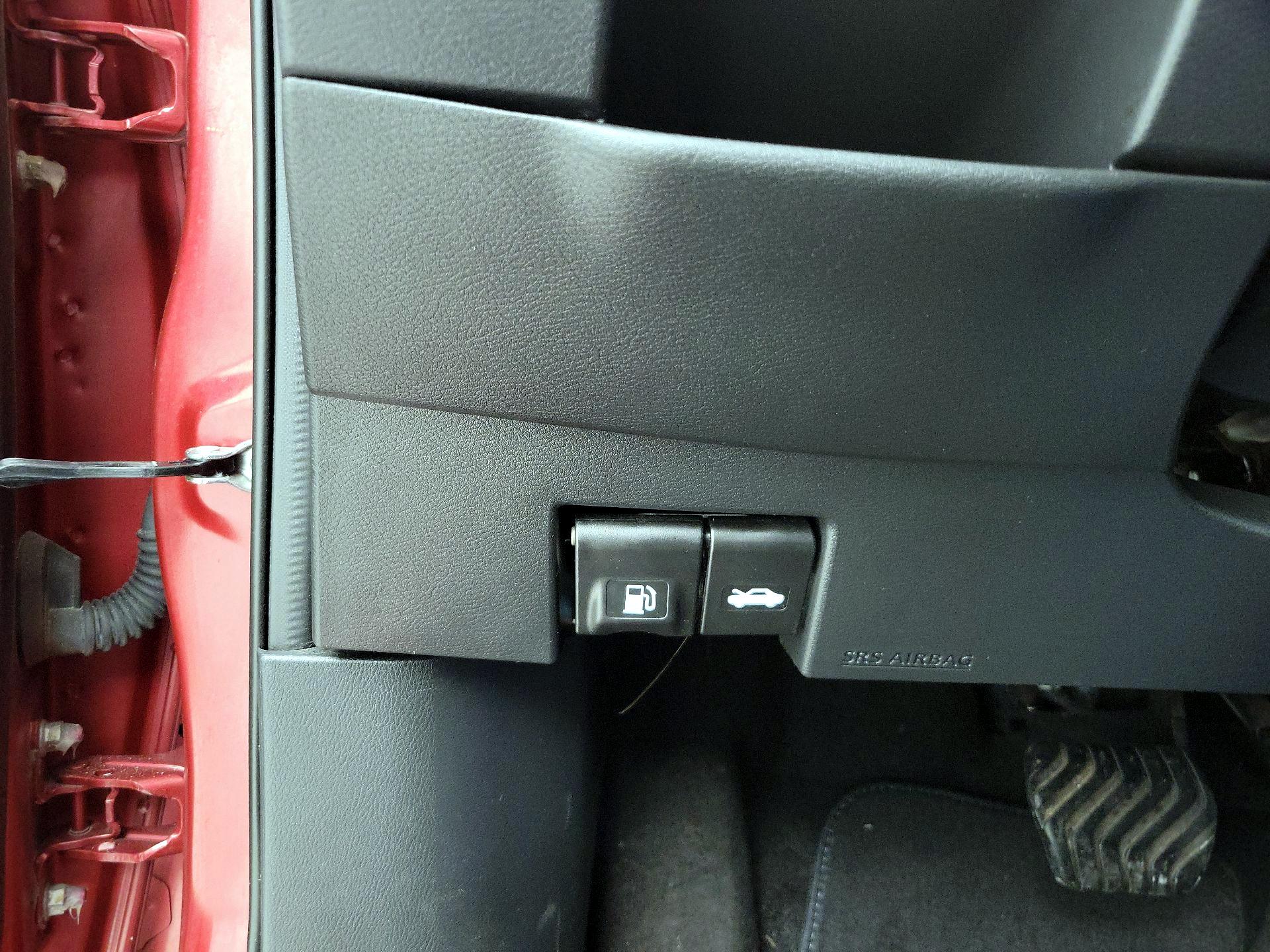 Thumbnail: 2019 Nissan Kicks - 13