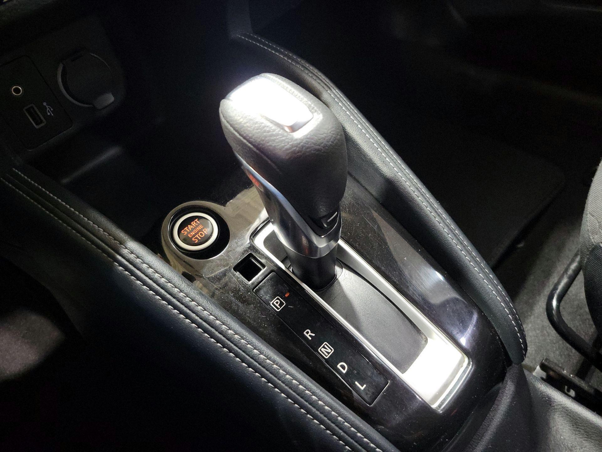 Thumbnail: 2019 Nissan Kicks - 17