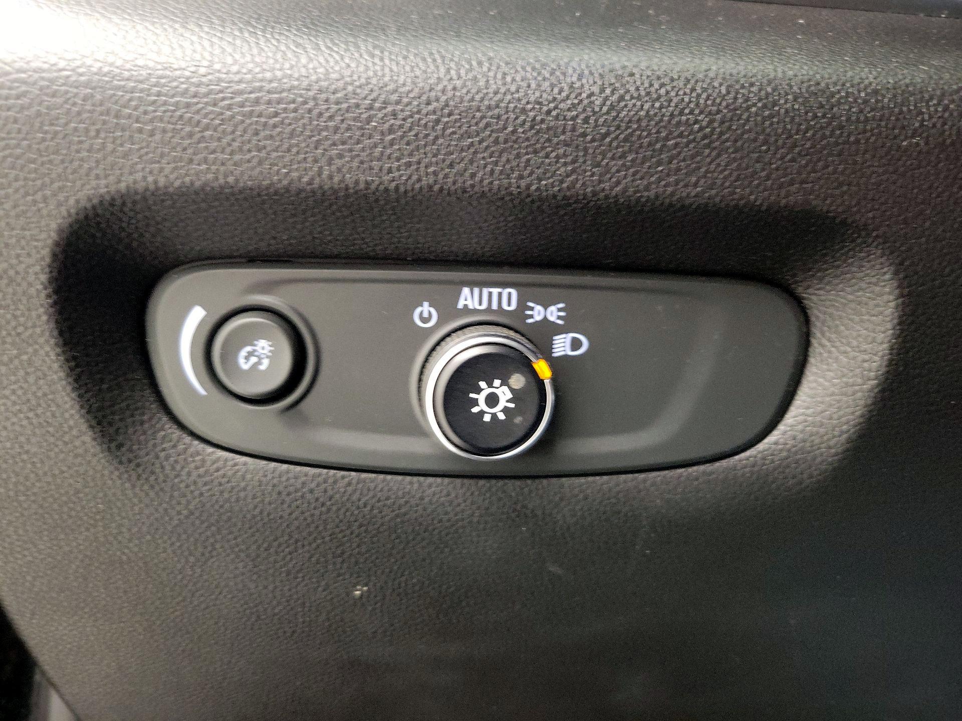 Thumbnail: 2019 Chevrolet Traverse - 13