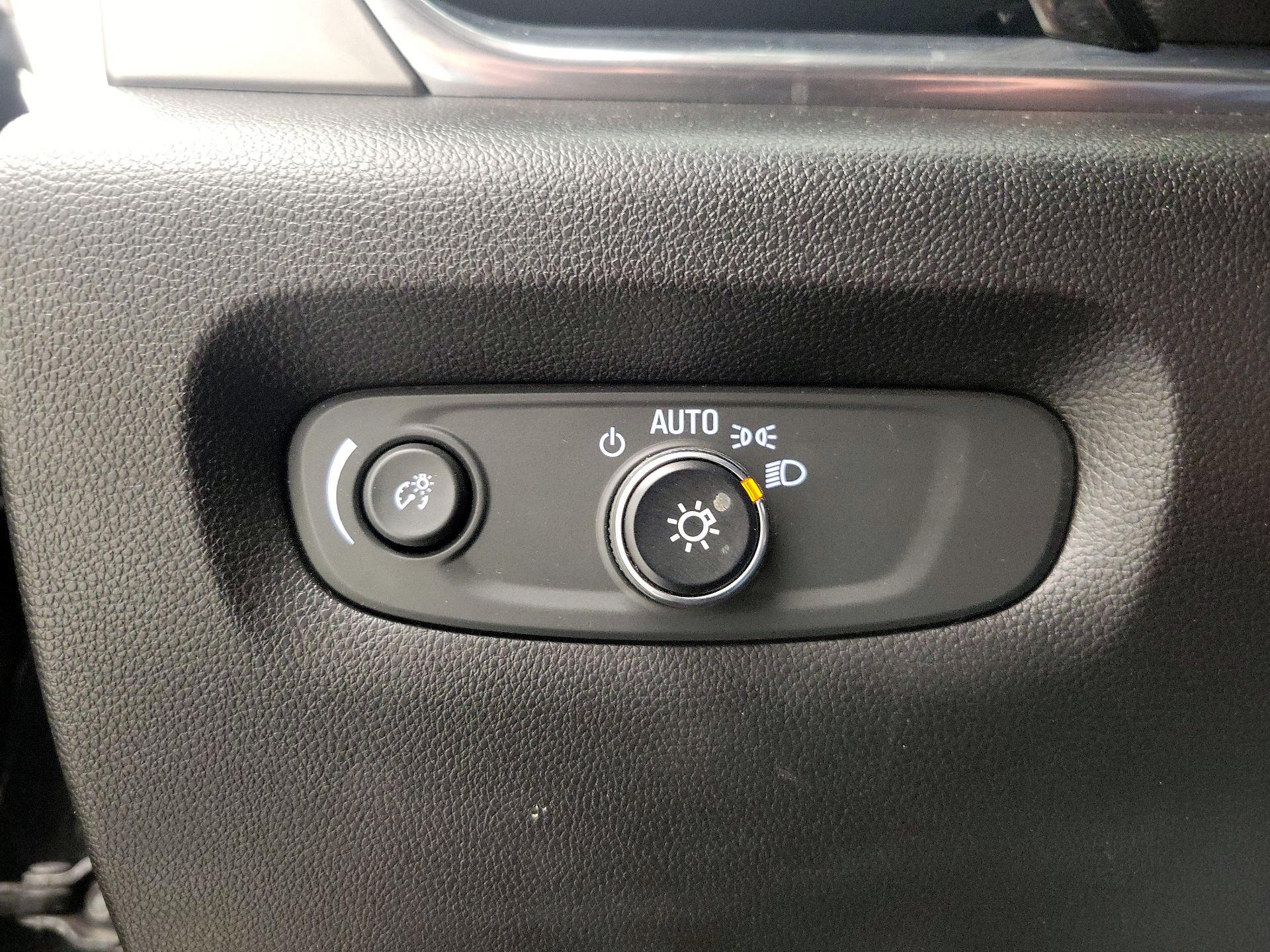 Thumbnail: 2019 Chevrolet Traverse - 14
