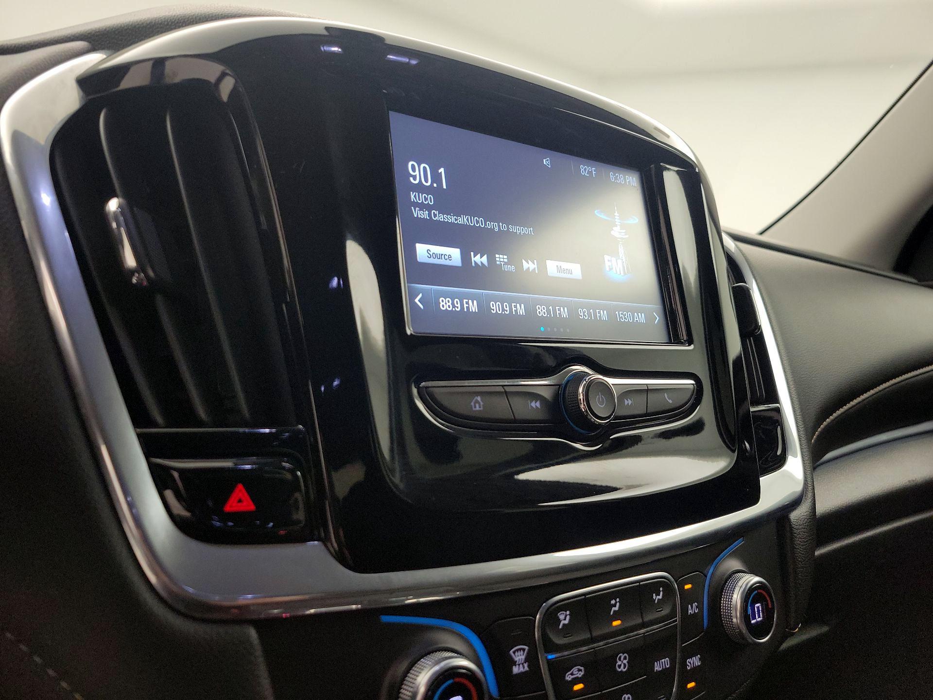 Thumbnail: 2019 Chevrolet Traverse - 16