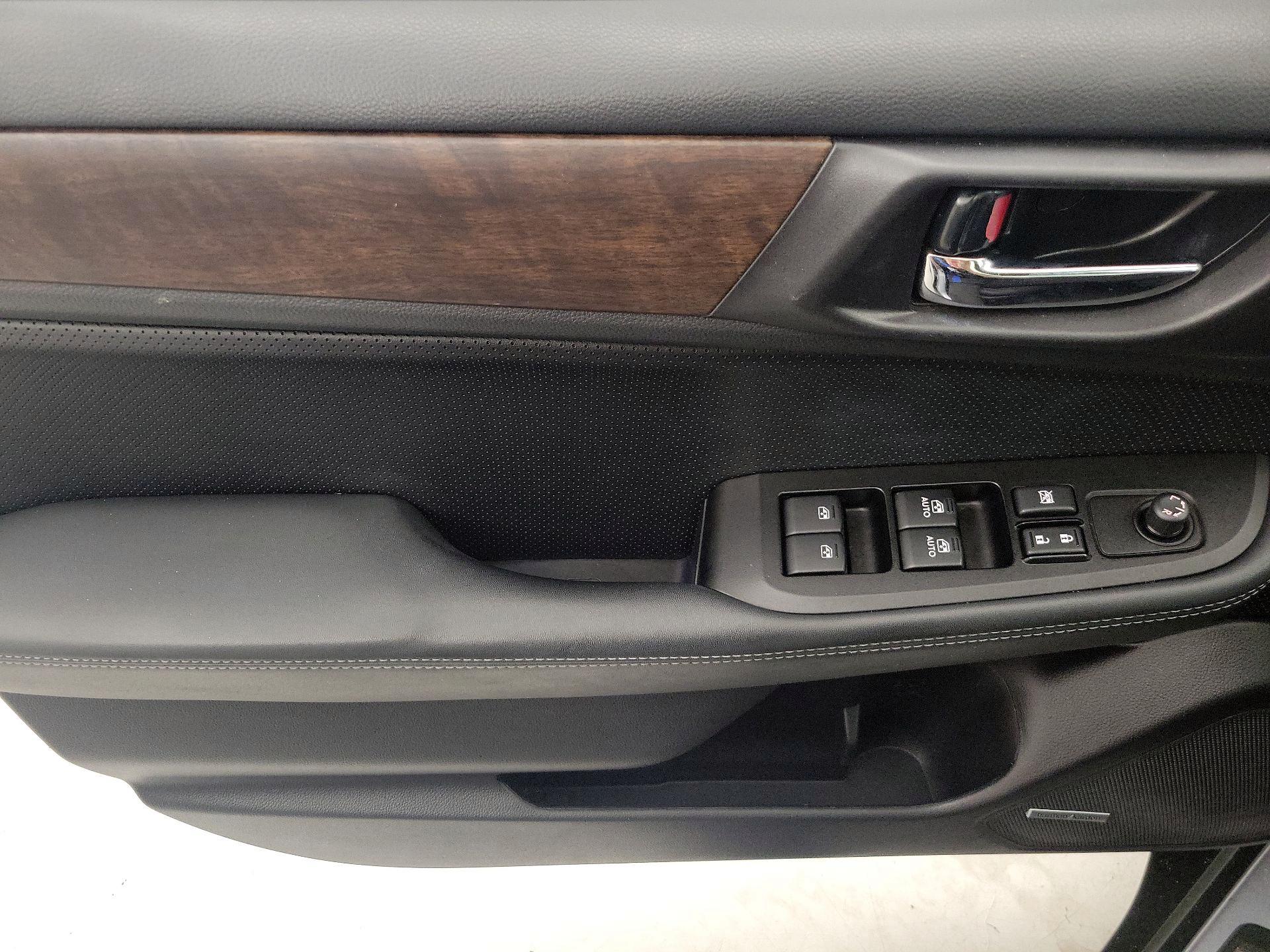 Thumbnail: 2017 Subaru Outback - 12