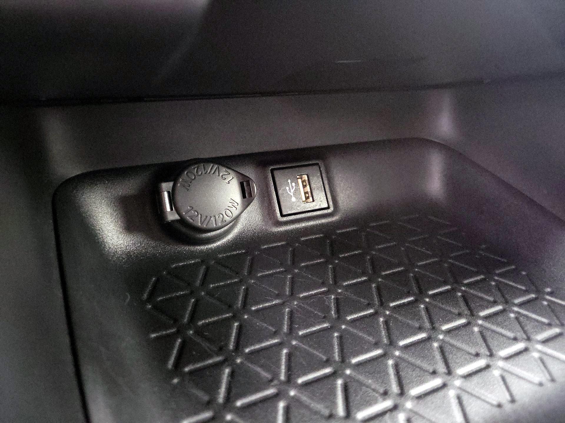 Thumbnail: 2024 Toyota RAV4 - 18