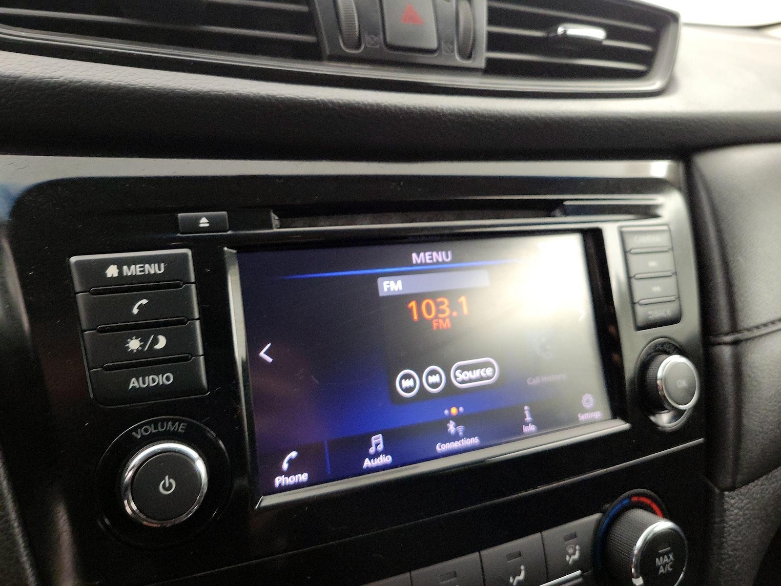 2018 Nissan Rogue S - Photo 16