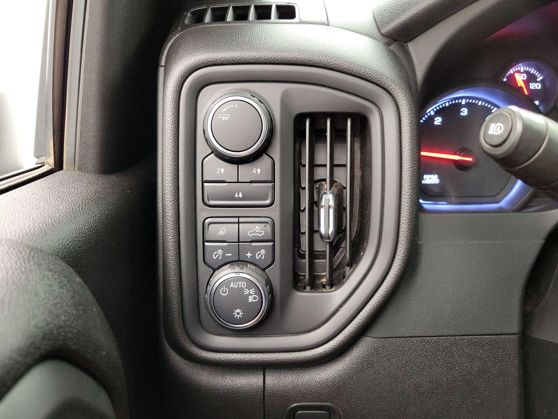 Thumbnail: 2024 Chevrolet Silverado 2500 - 13