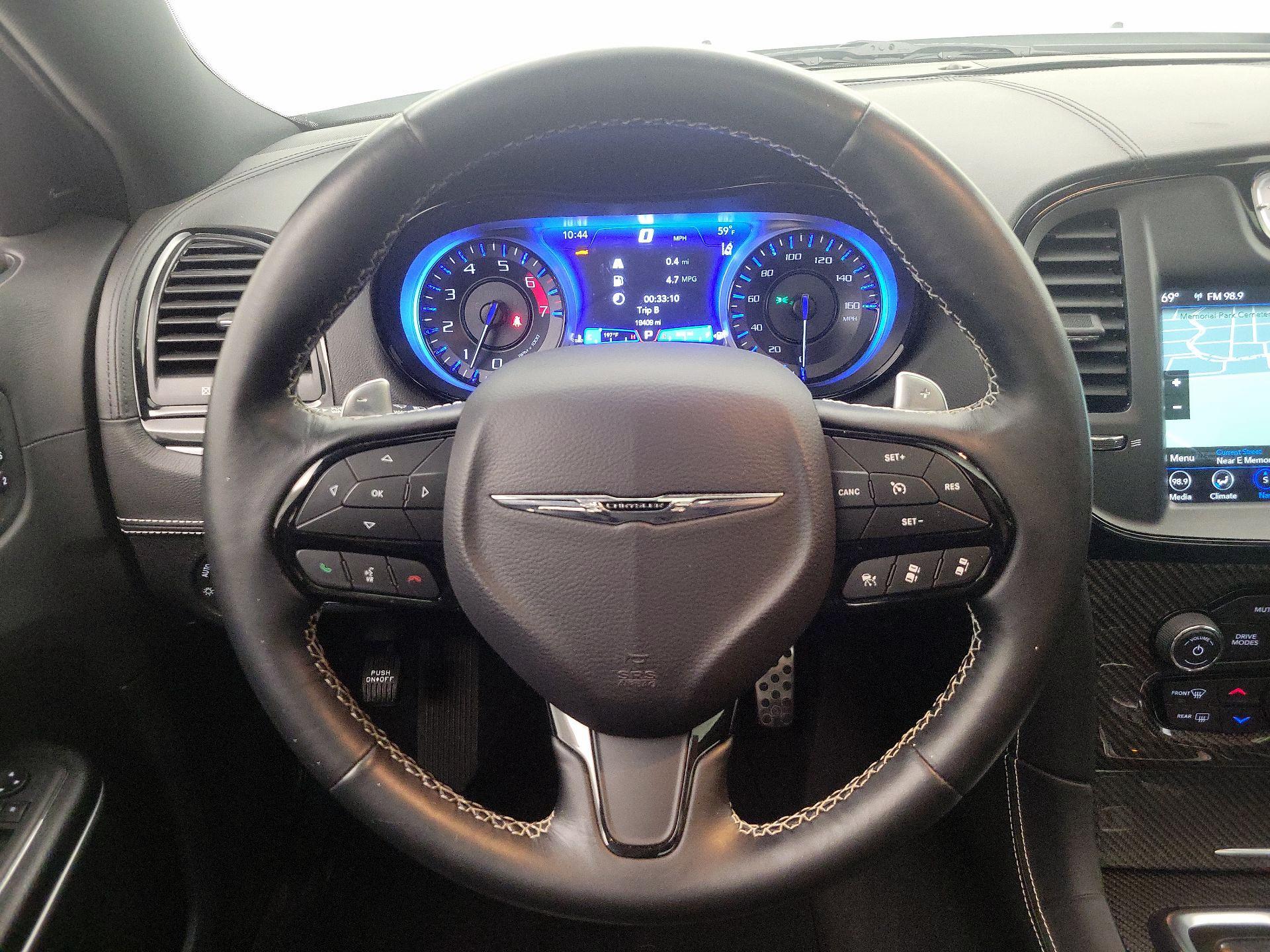 Thumbnail: 2023 Chrysler 300 - 10