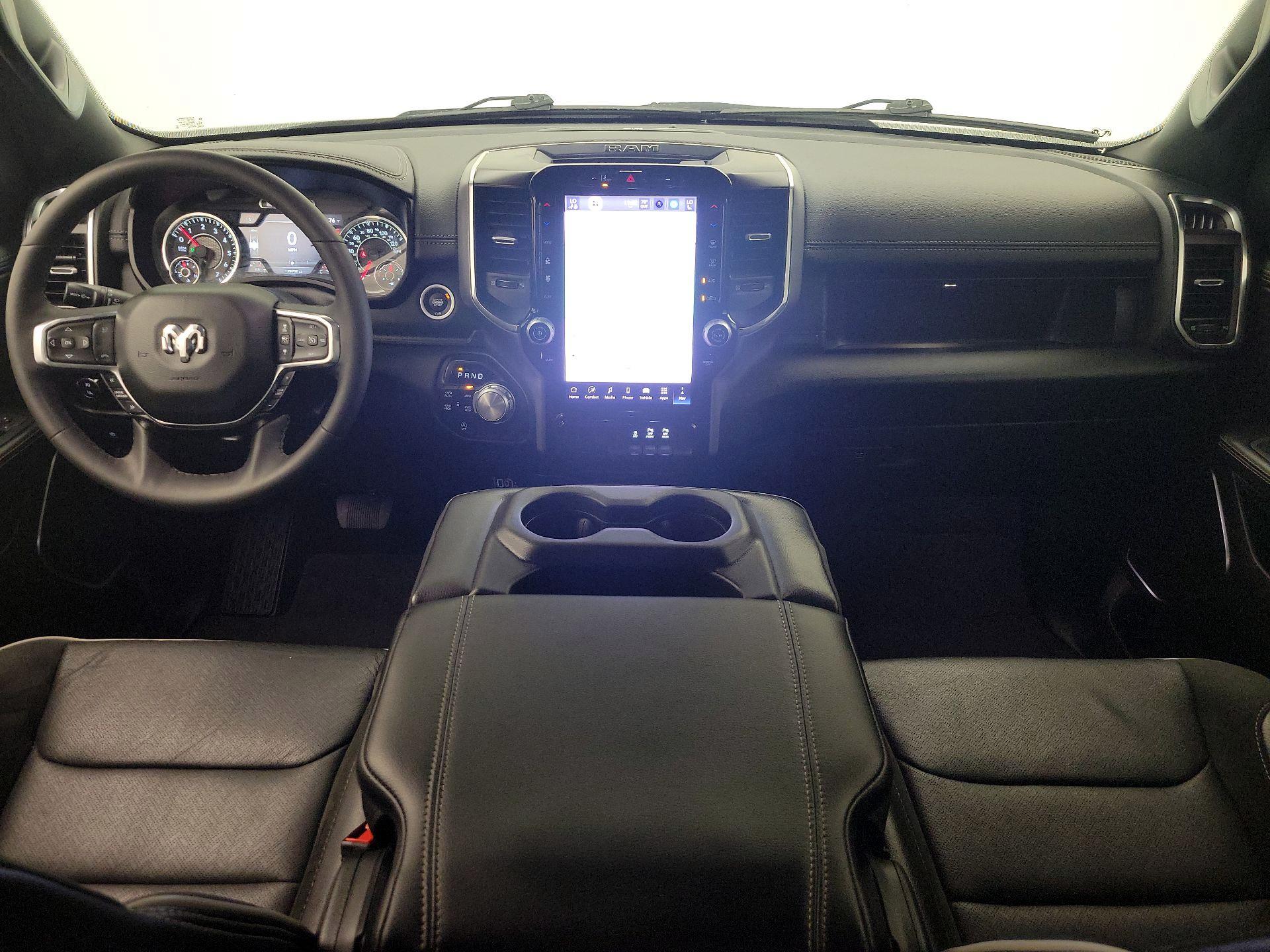 Thumbnail: 2025 RAM 1500 - 9