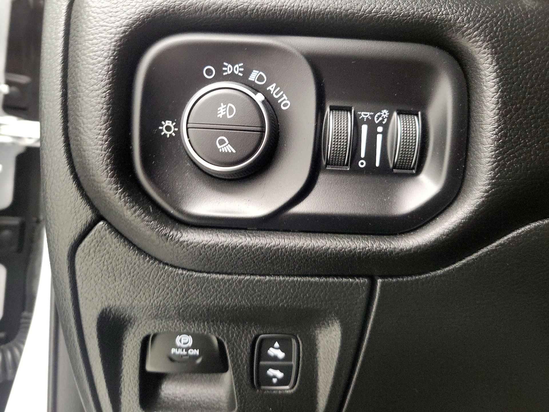 Thumbnail: 2025 RAM 1500 - 13