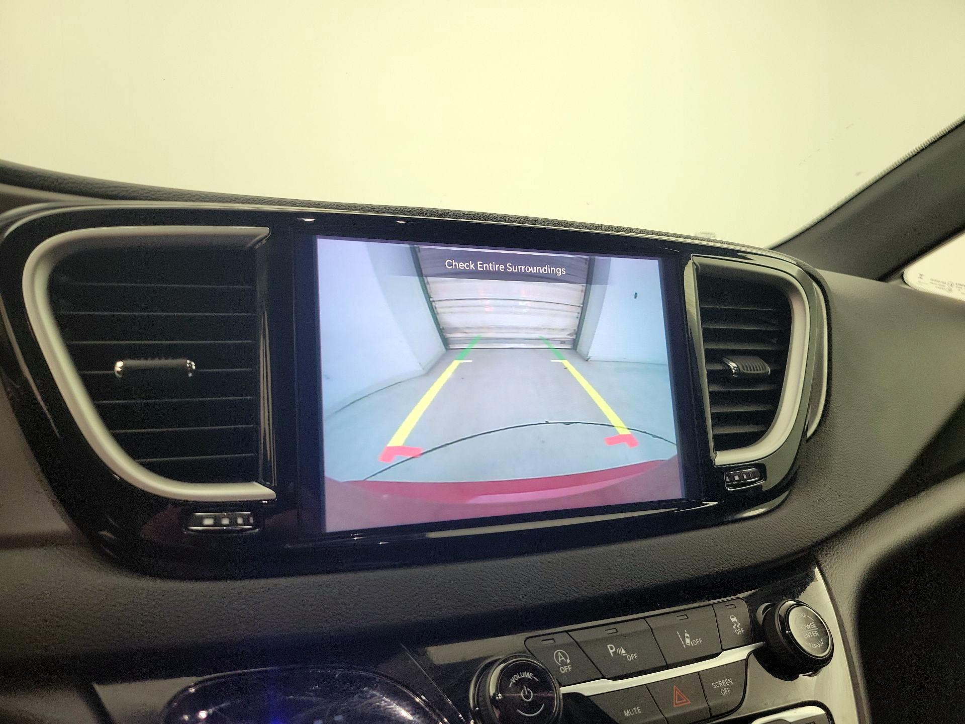 Thumbnail: 2025 Chrysler Pacifica - 12