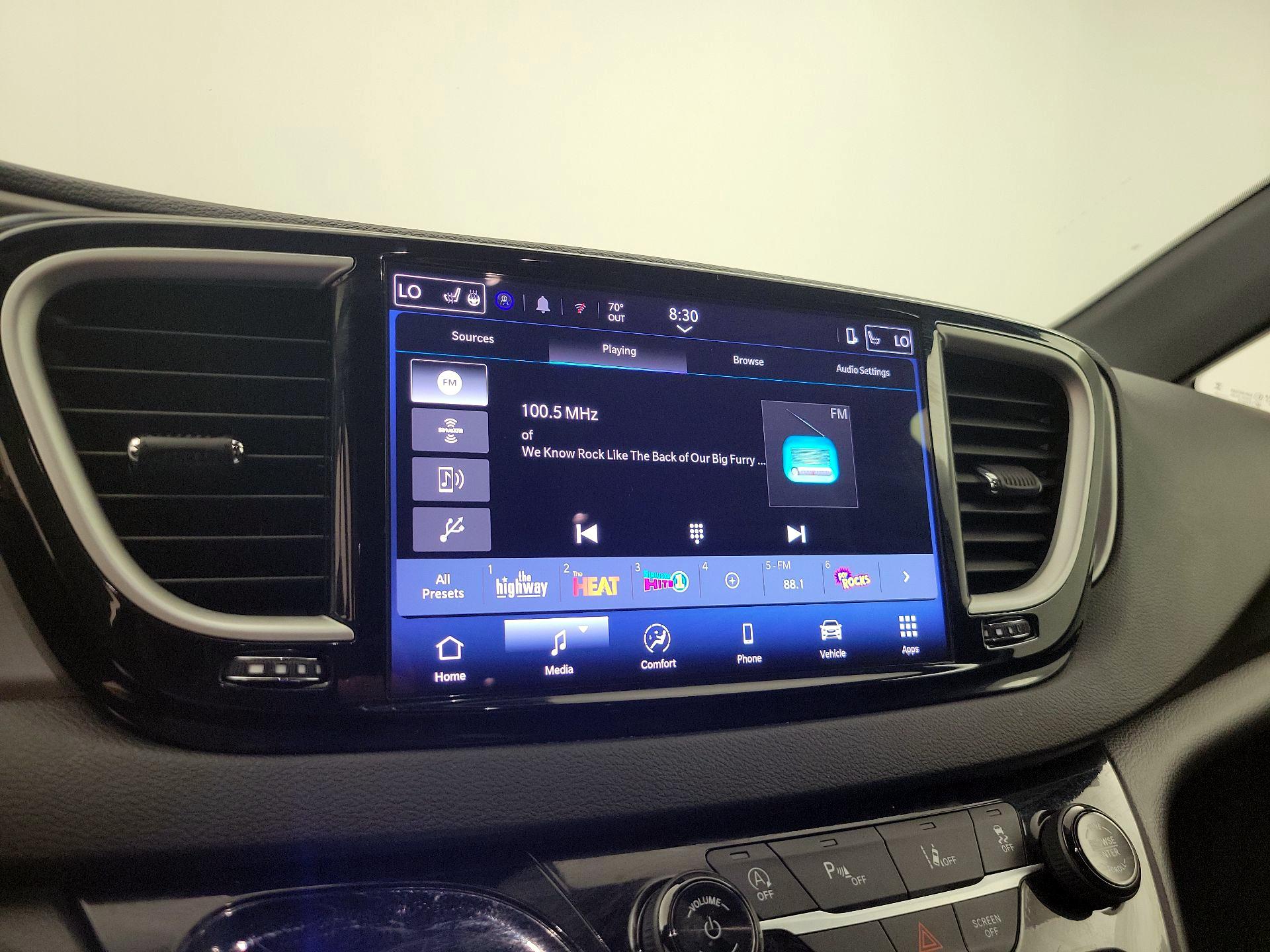 Thumbnail: 2025 Chrysler Pacifica - 13
