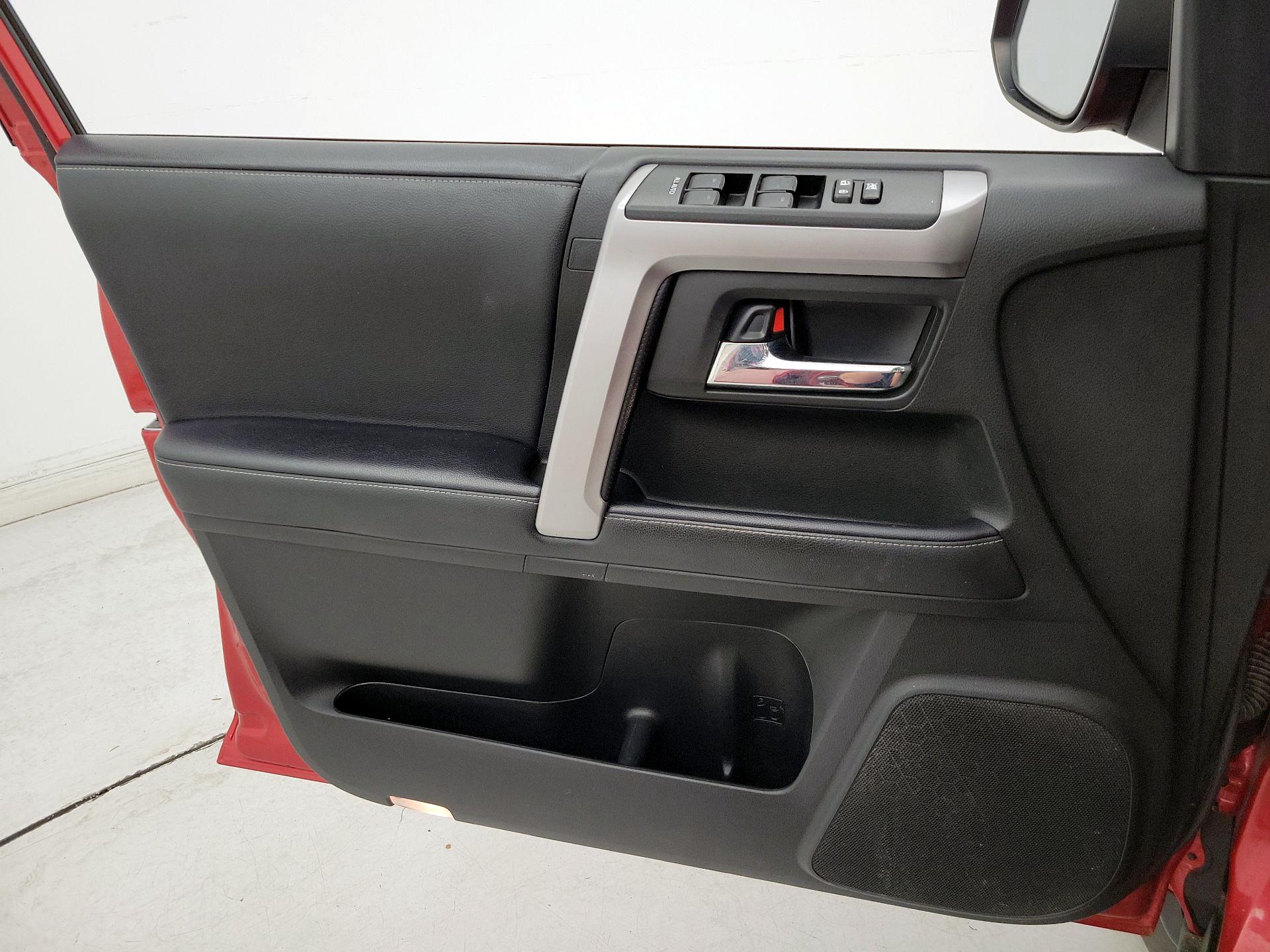 Thumbnail: 2021 Toyota 4Runner - 12
