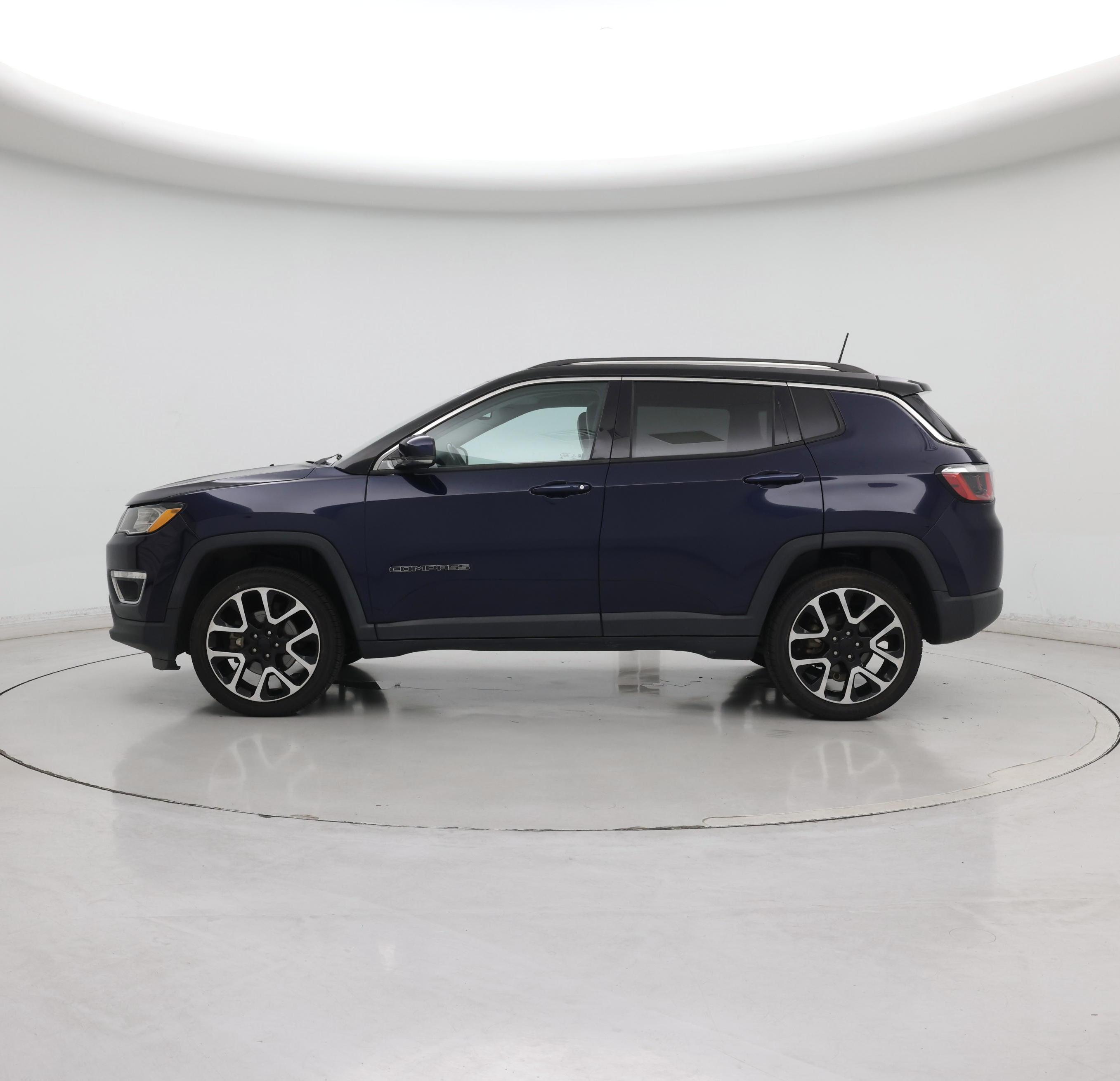 Thumbnail: 2018 Jeep Compass - 3