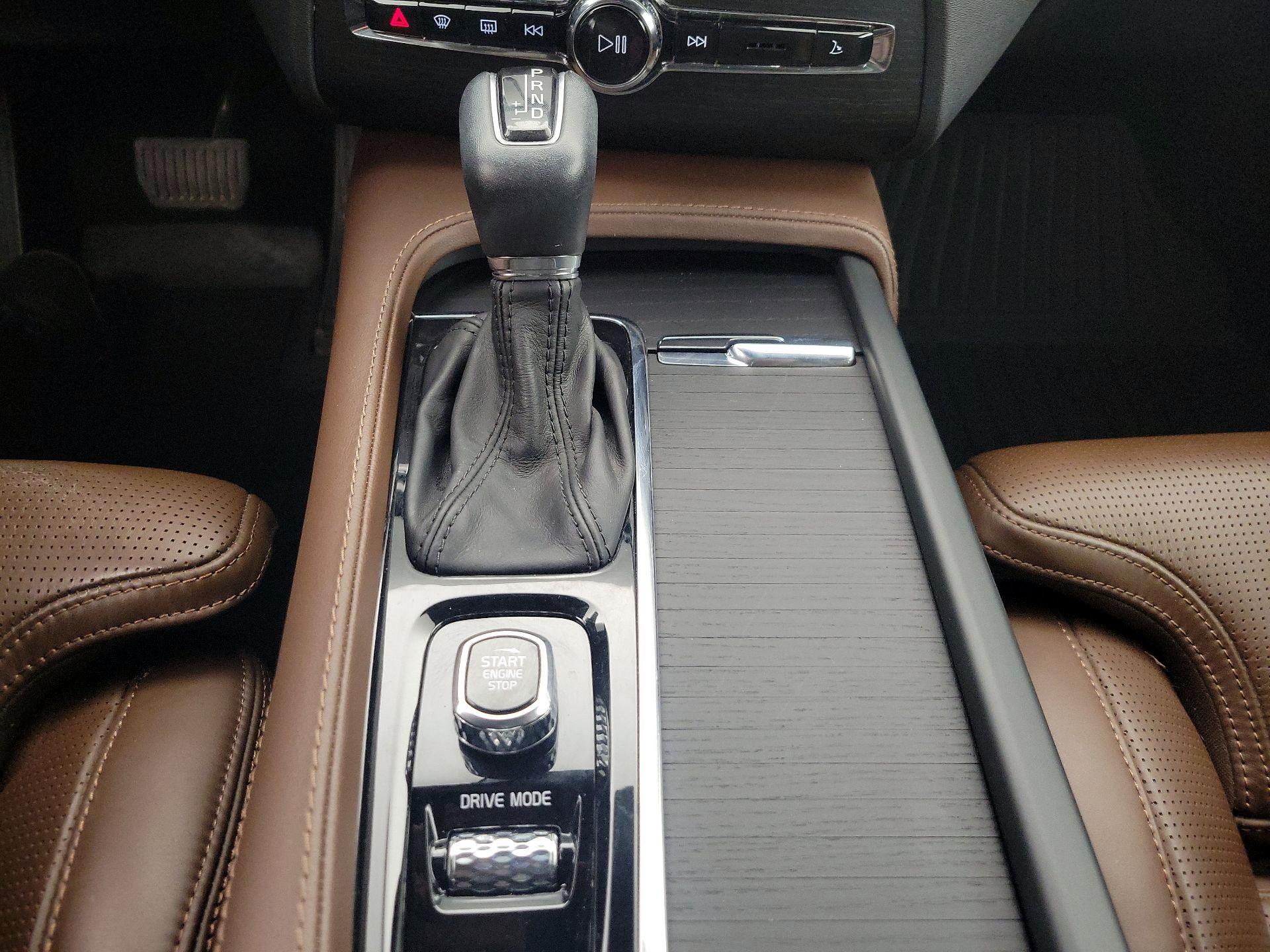 Thumbnail: 2021 Volvo XC90 - 18