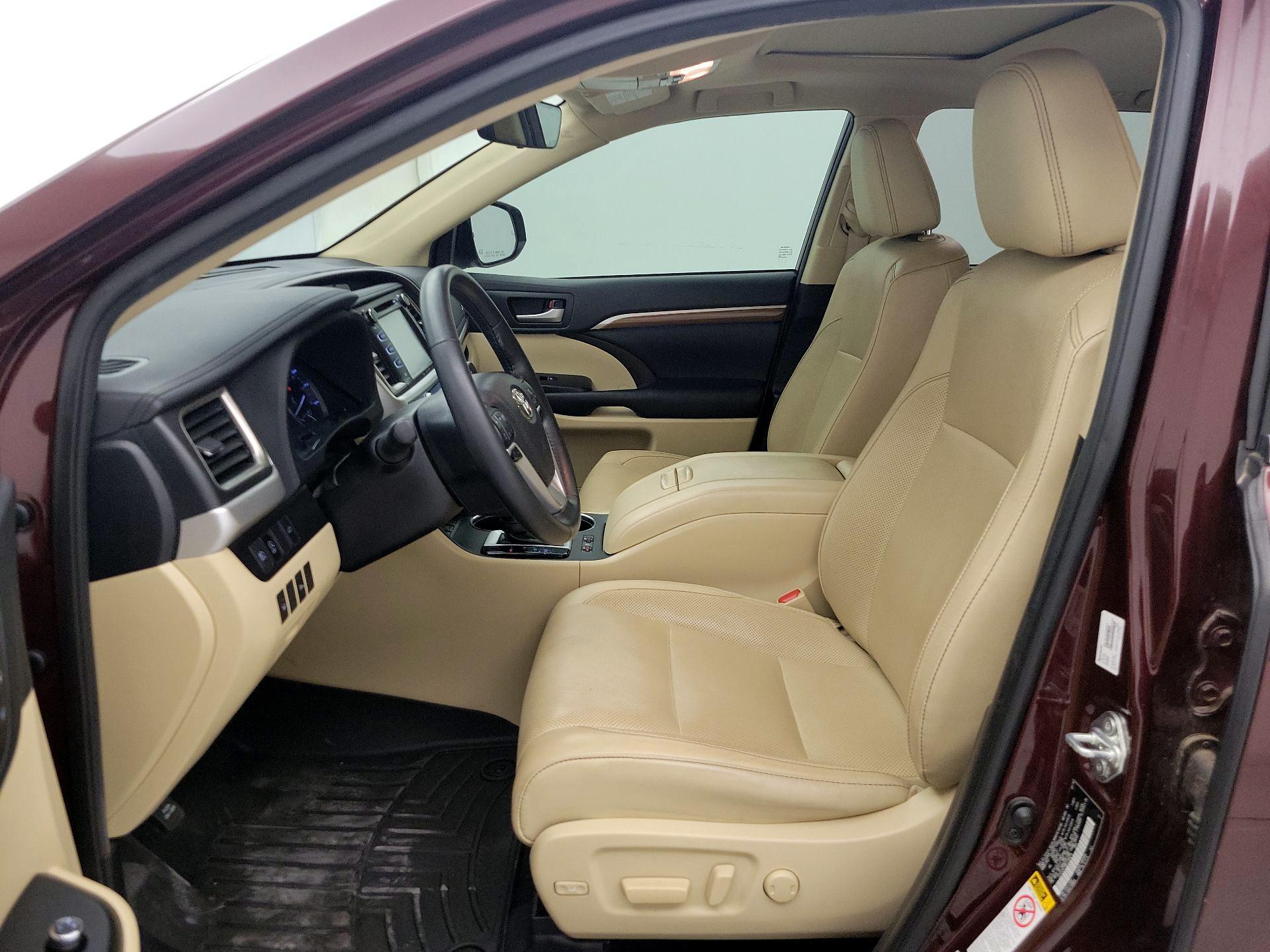 Thumbnail: 2019 Toyota Highlander - 11